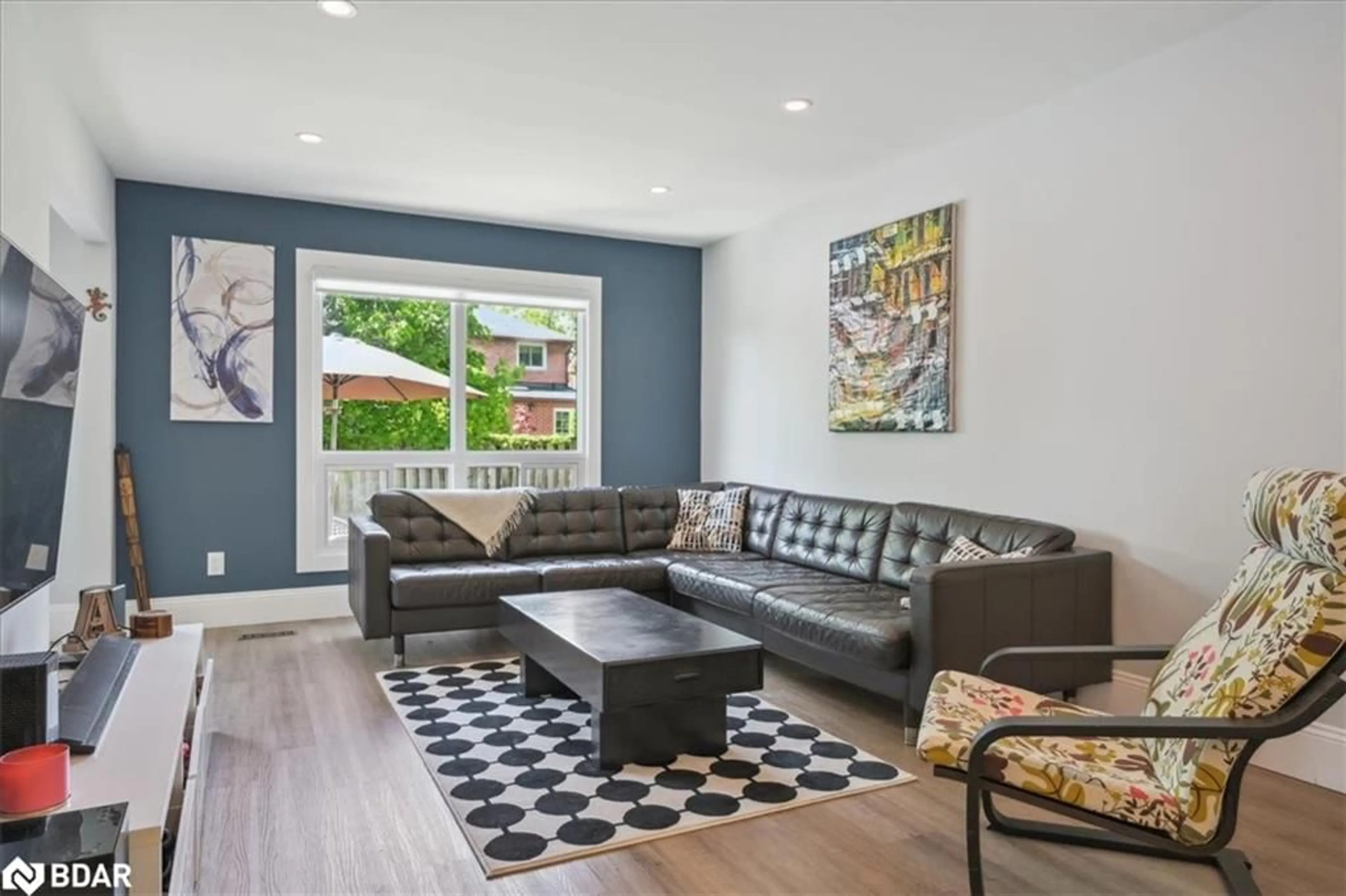 Living room with furniture, unknown for 284 Rimmington Dr, Oakville Ontario L6H 3N5