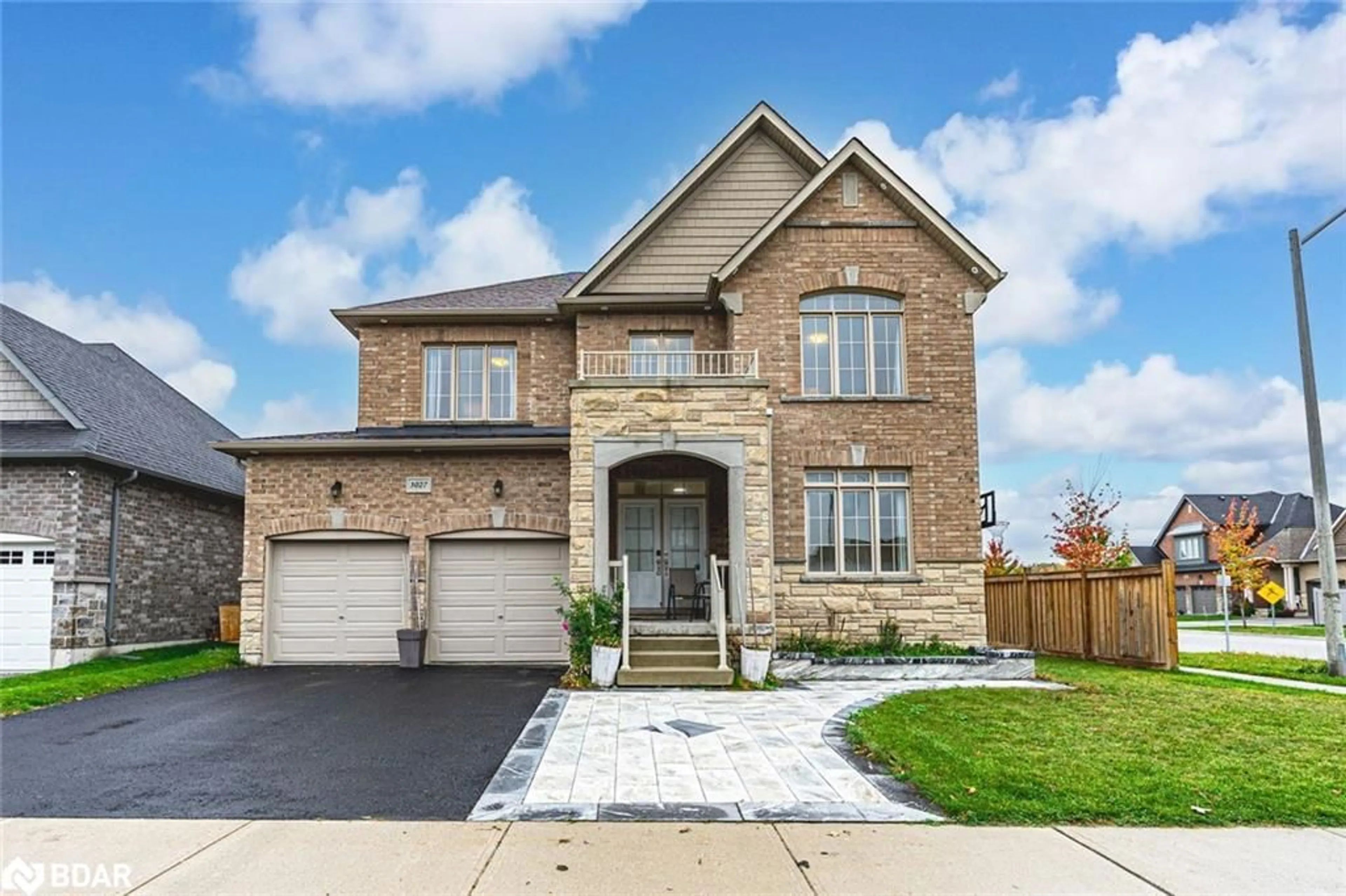 Home with brick exterior material, street for 3027 Monarch Drive, Orillia Ontario L3V 8K3