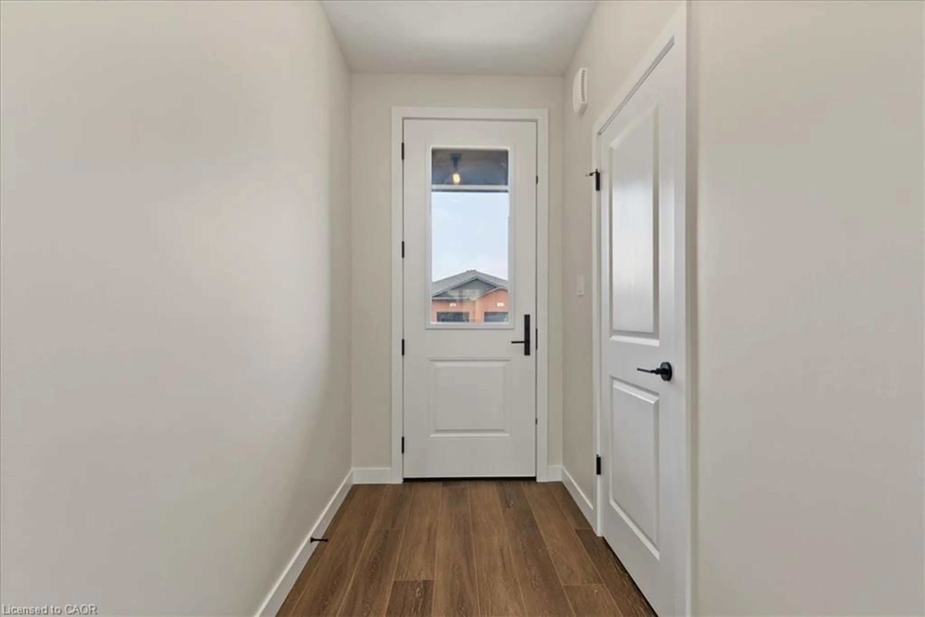 Indoor entryway for 79 Kenton St, Mitchell Ontario N0K 1N0