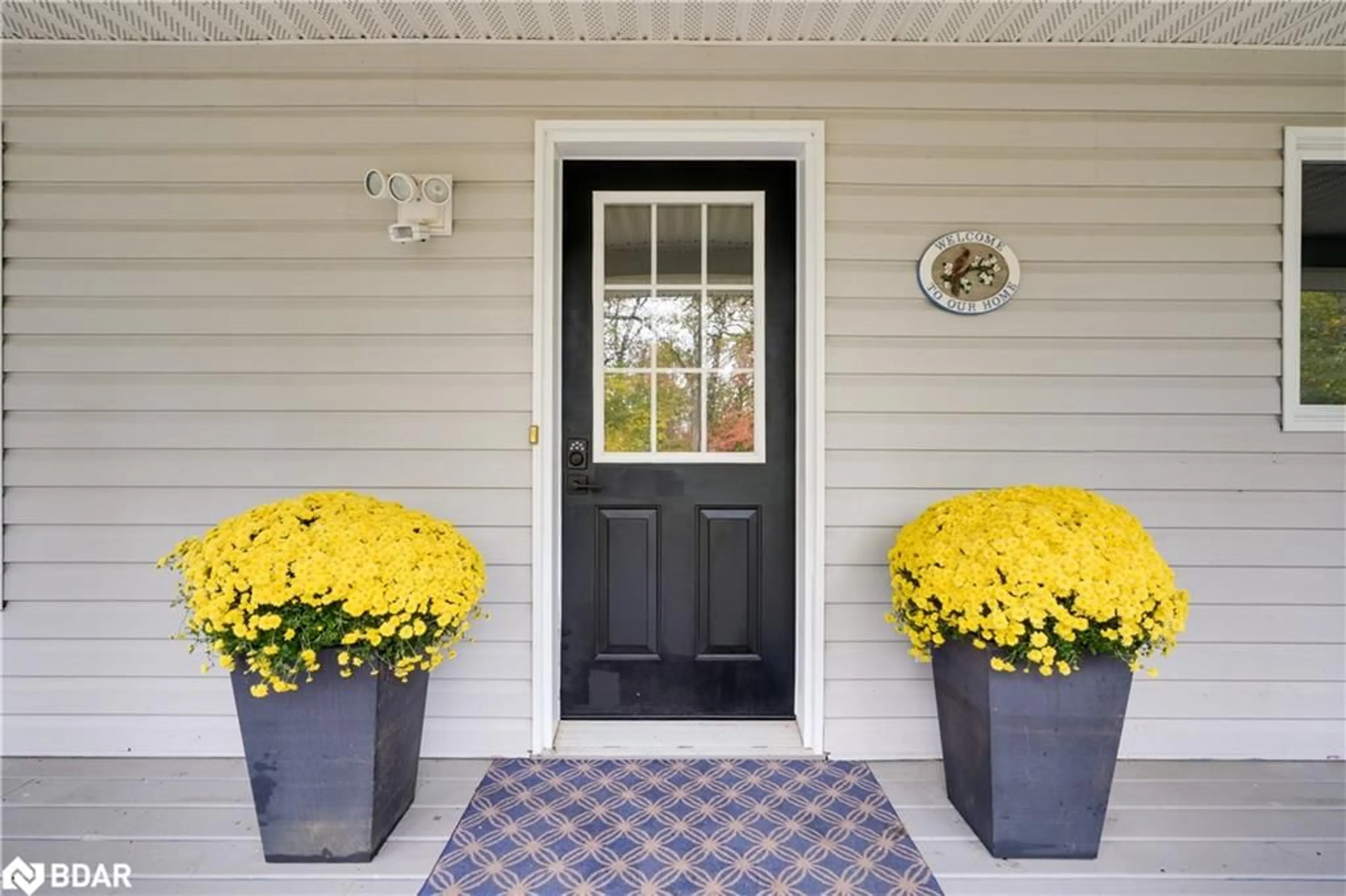 Indoor entryway for 2372 Kinnear Sideroad, Coldwater Ontario L0K 1E0
