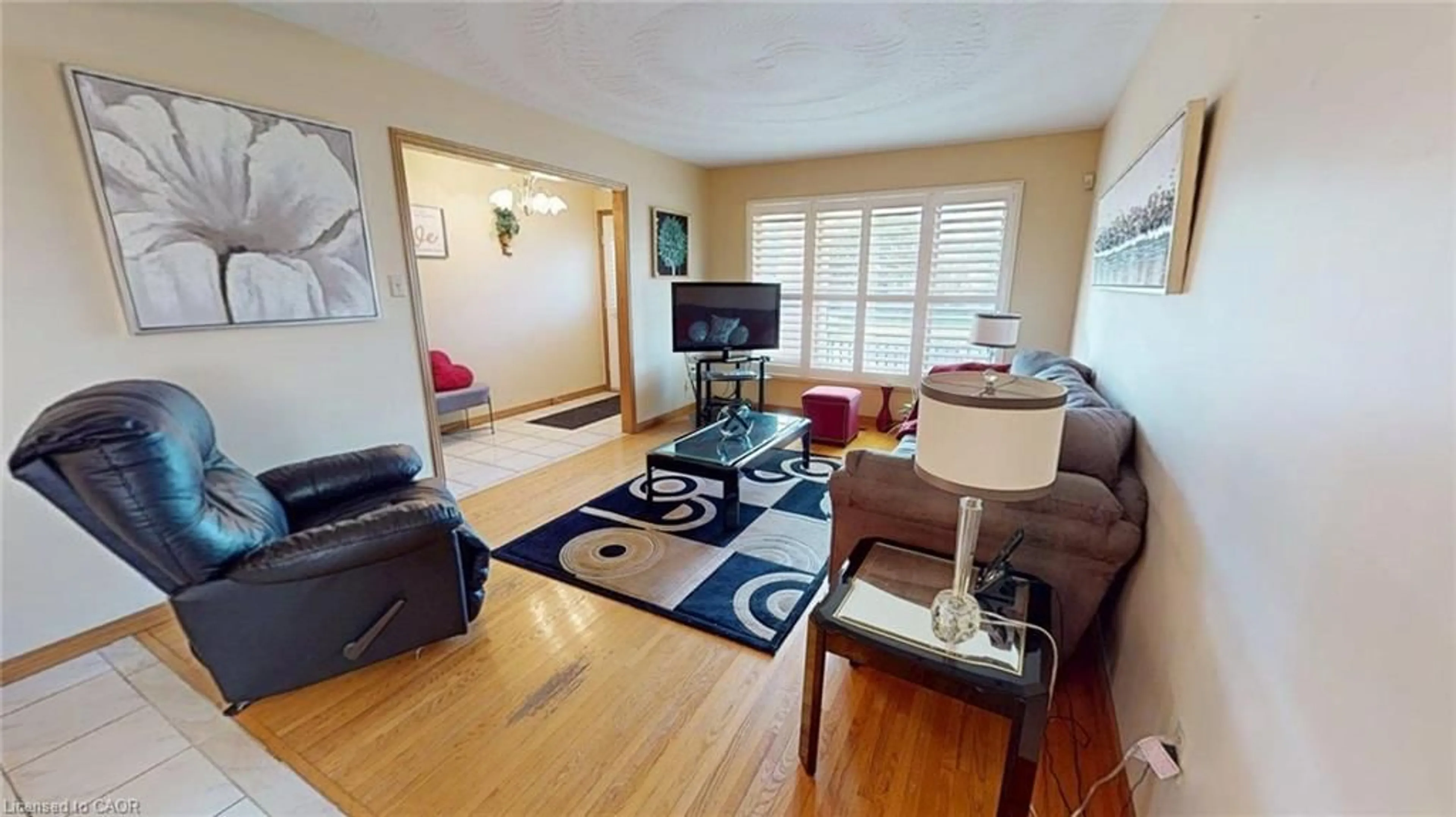 Living room with furniture, unknown for 140 Donn Ave, Hamilton Ontario L8E 5T8