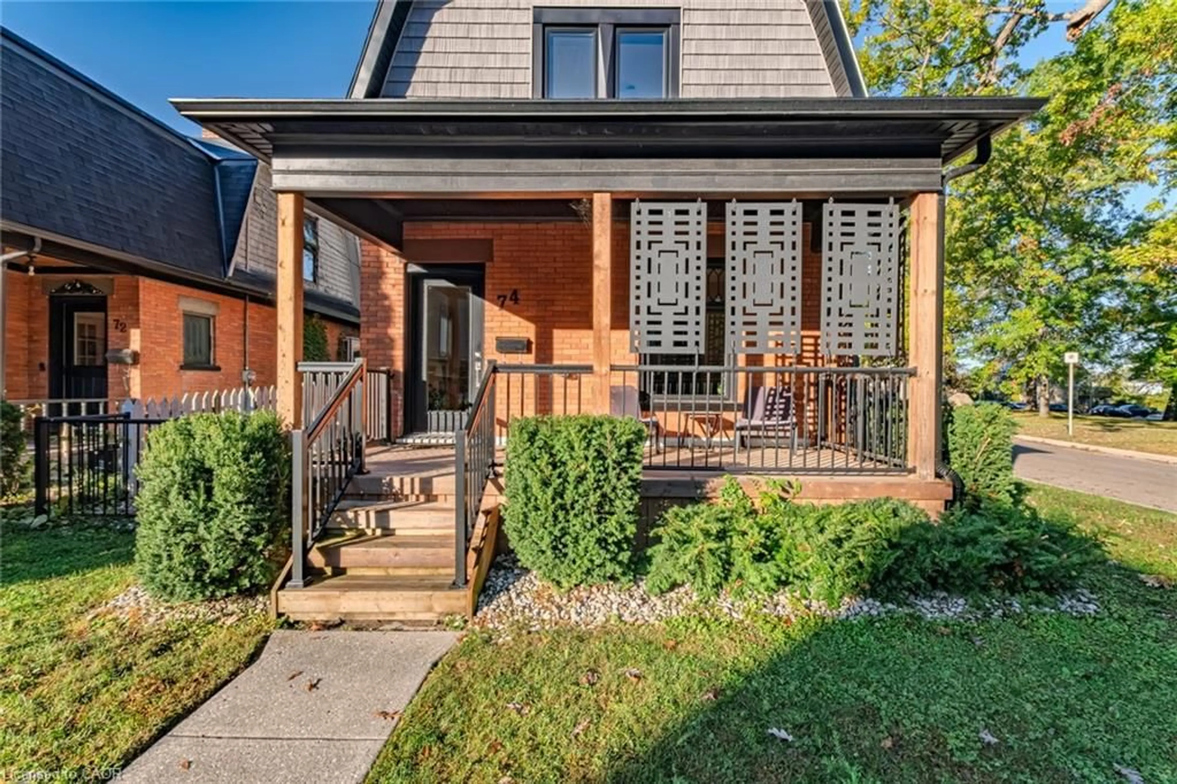 Home with brick exterior material, street for 74 Lynnwood Ave, Simcoe Ontario N3Y 2V6