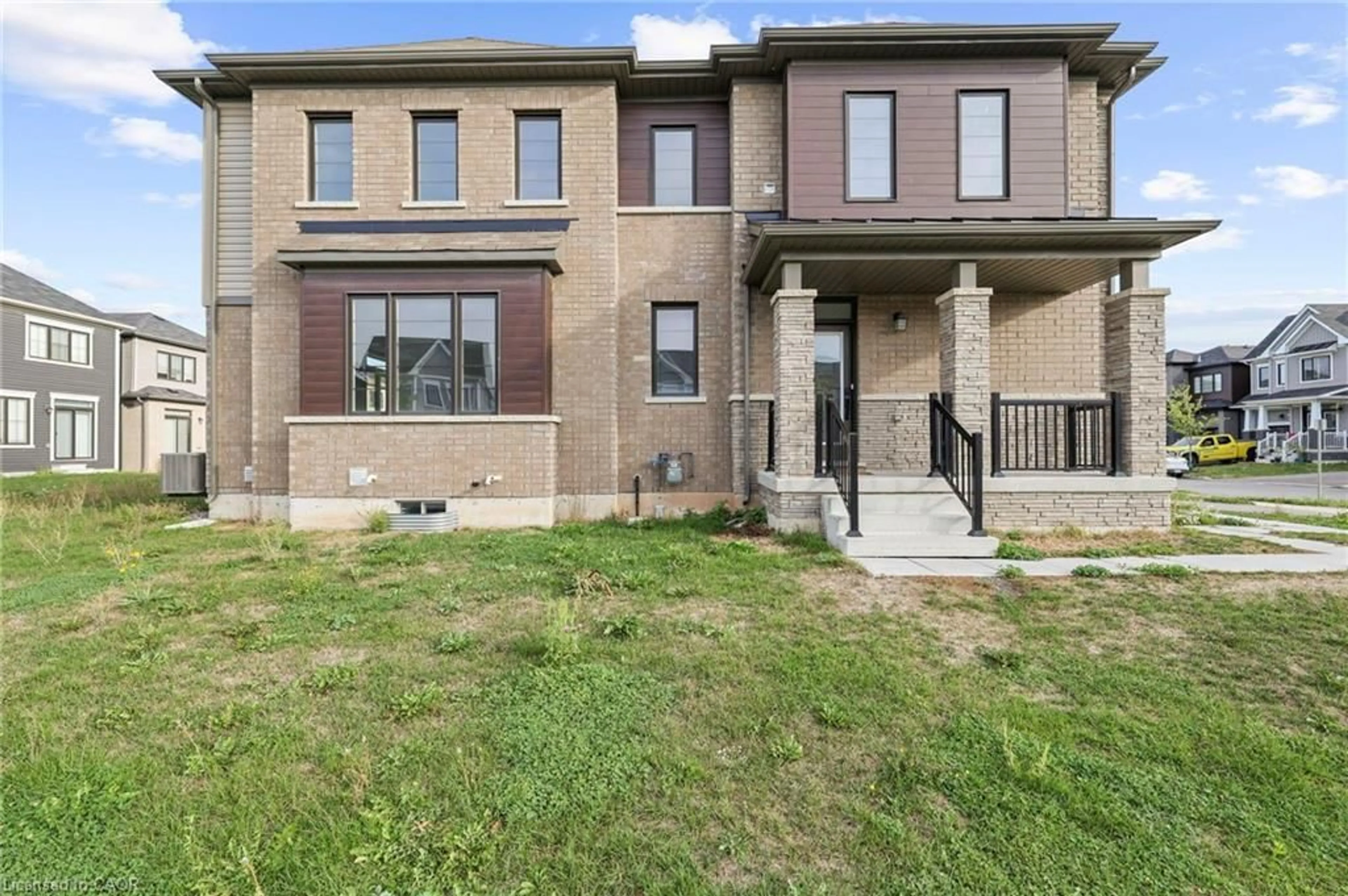 Home with brick exterior material, street for 71 Concord Dr, Thorold Ontario L2V 0K8