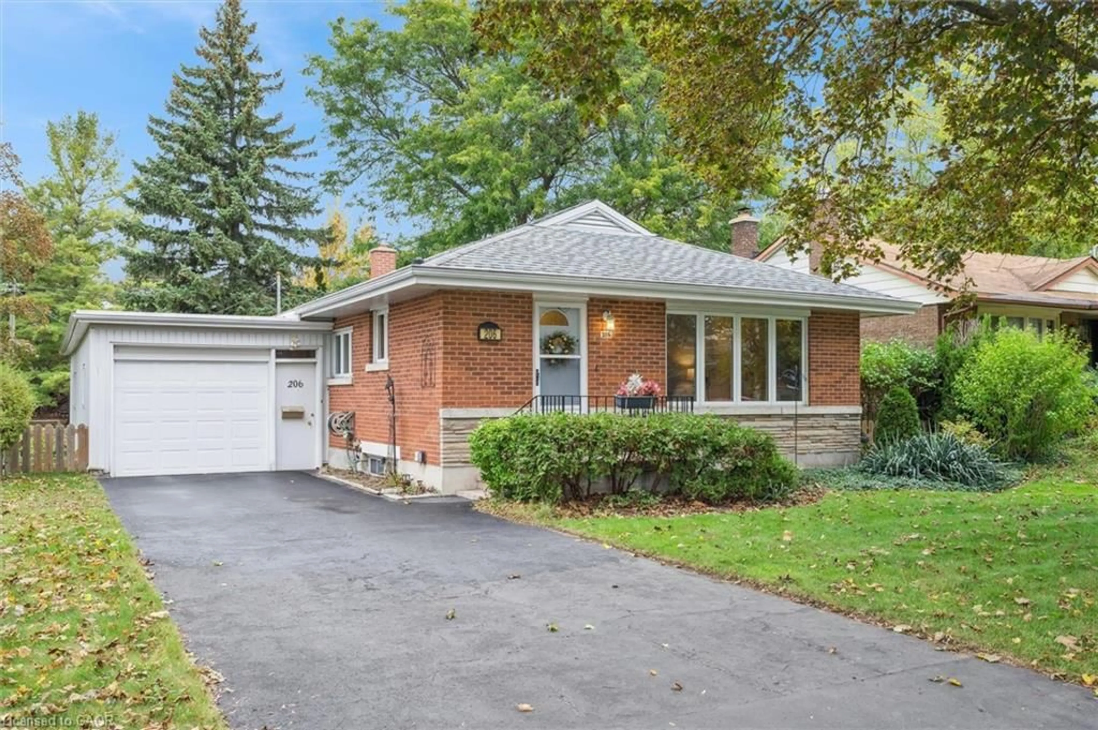Home with brick exterior material, street for 206 Royal St, Waterloo Ontario N2J 2H9