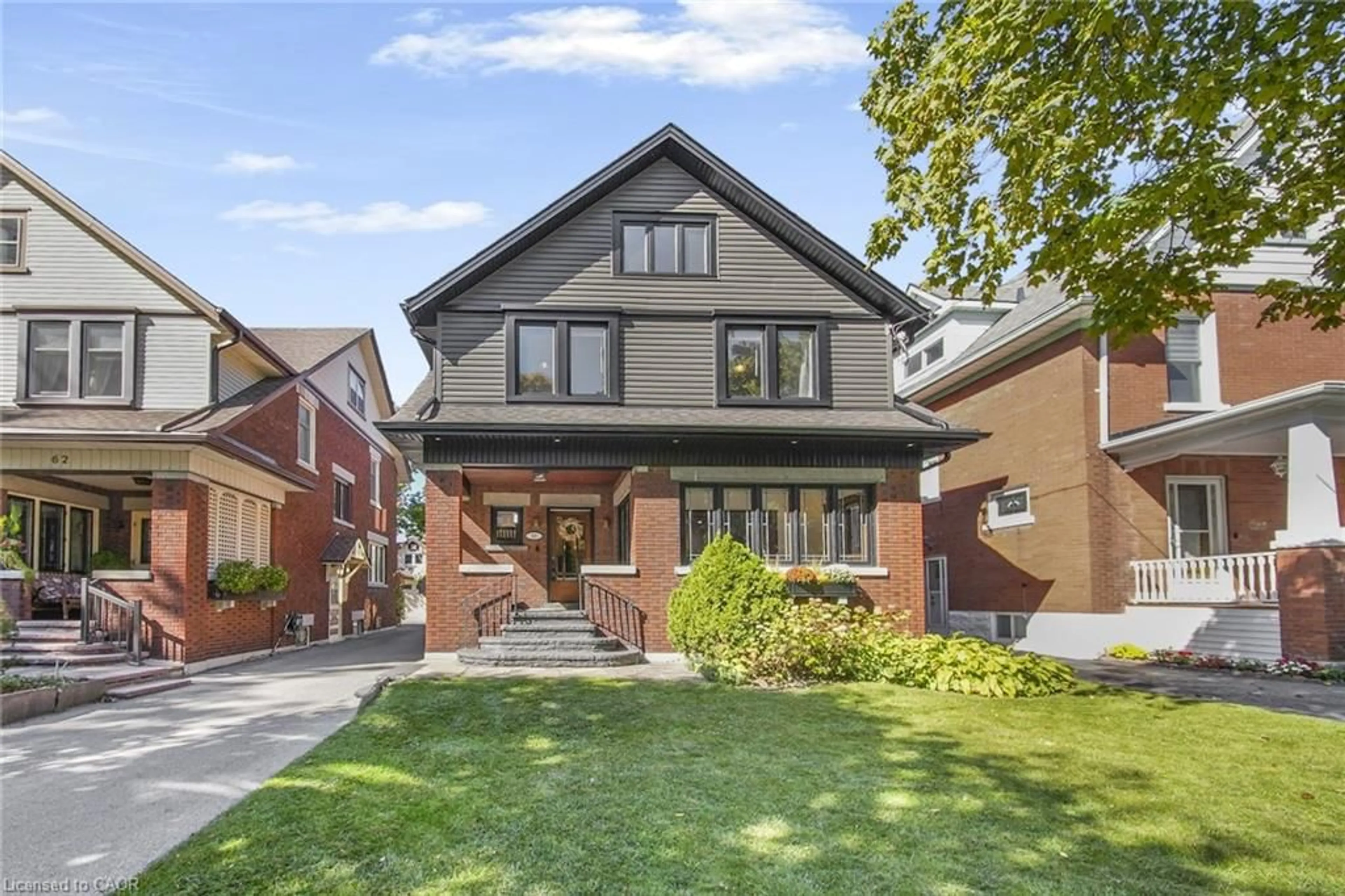 Home with brick exterior material, street for 60 Heins Ave, Kitchener Ontario N2G 1Z8