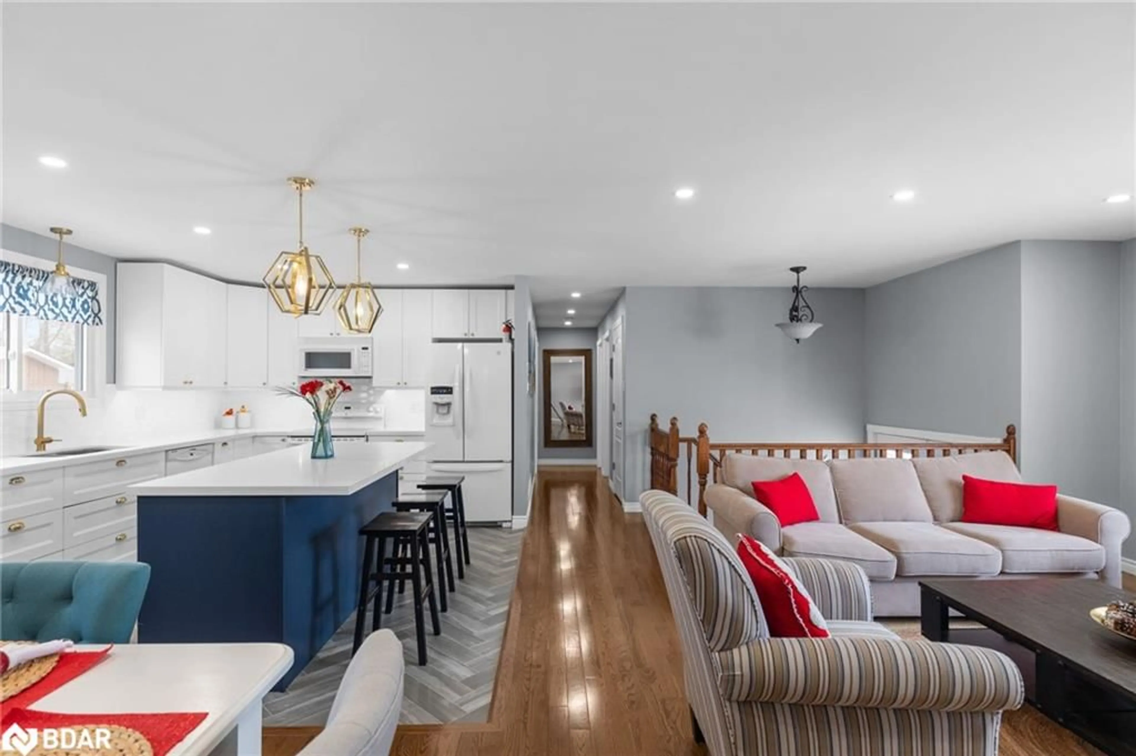 Open concept kitchen, unknown for 1877 River Rd, Wasaga Beach Ontario L9Z 1L1