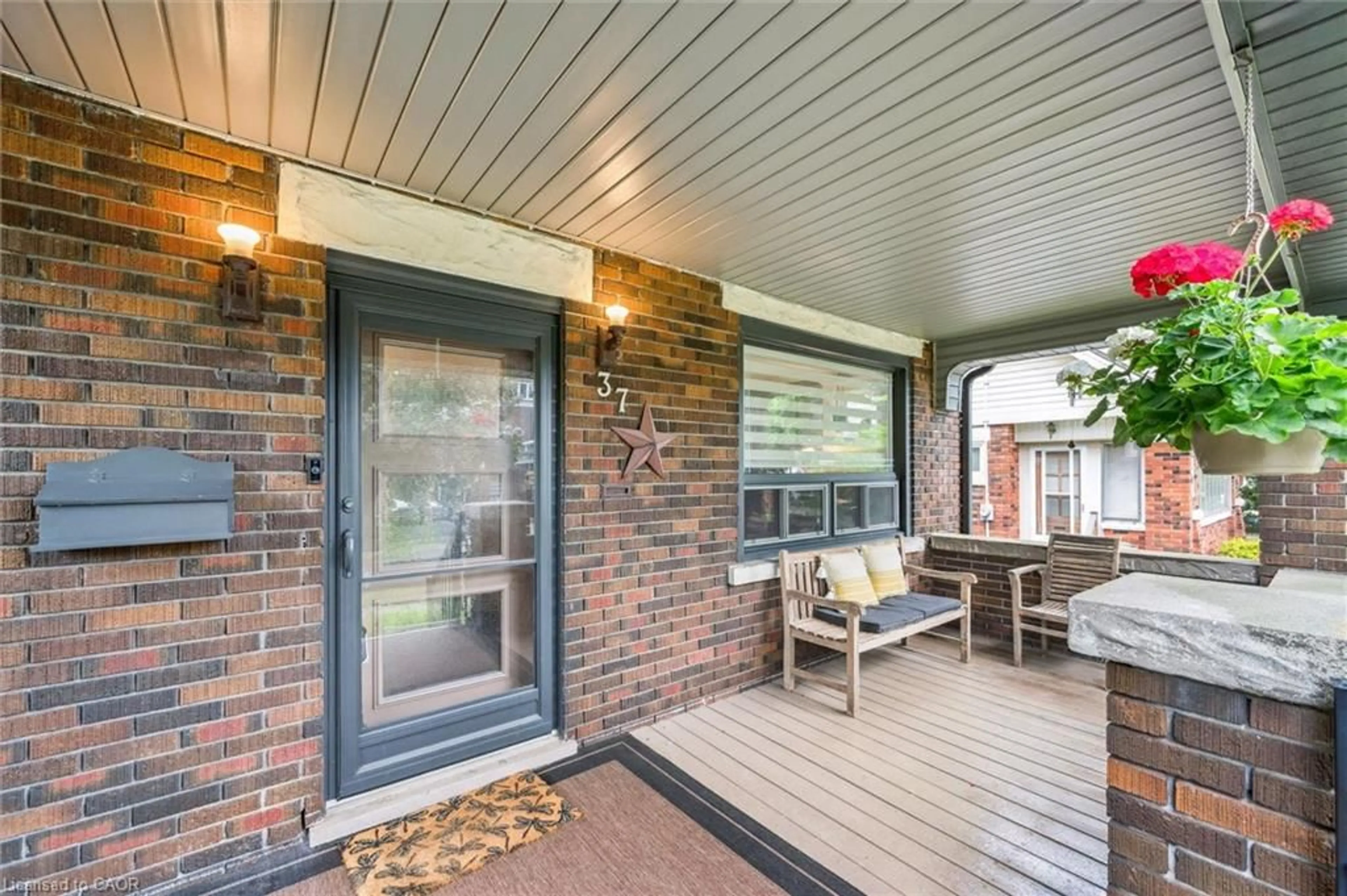 Unknown for 37 Brock St, Kitchener Ontario N2M 1X2