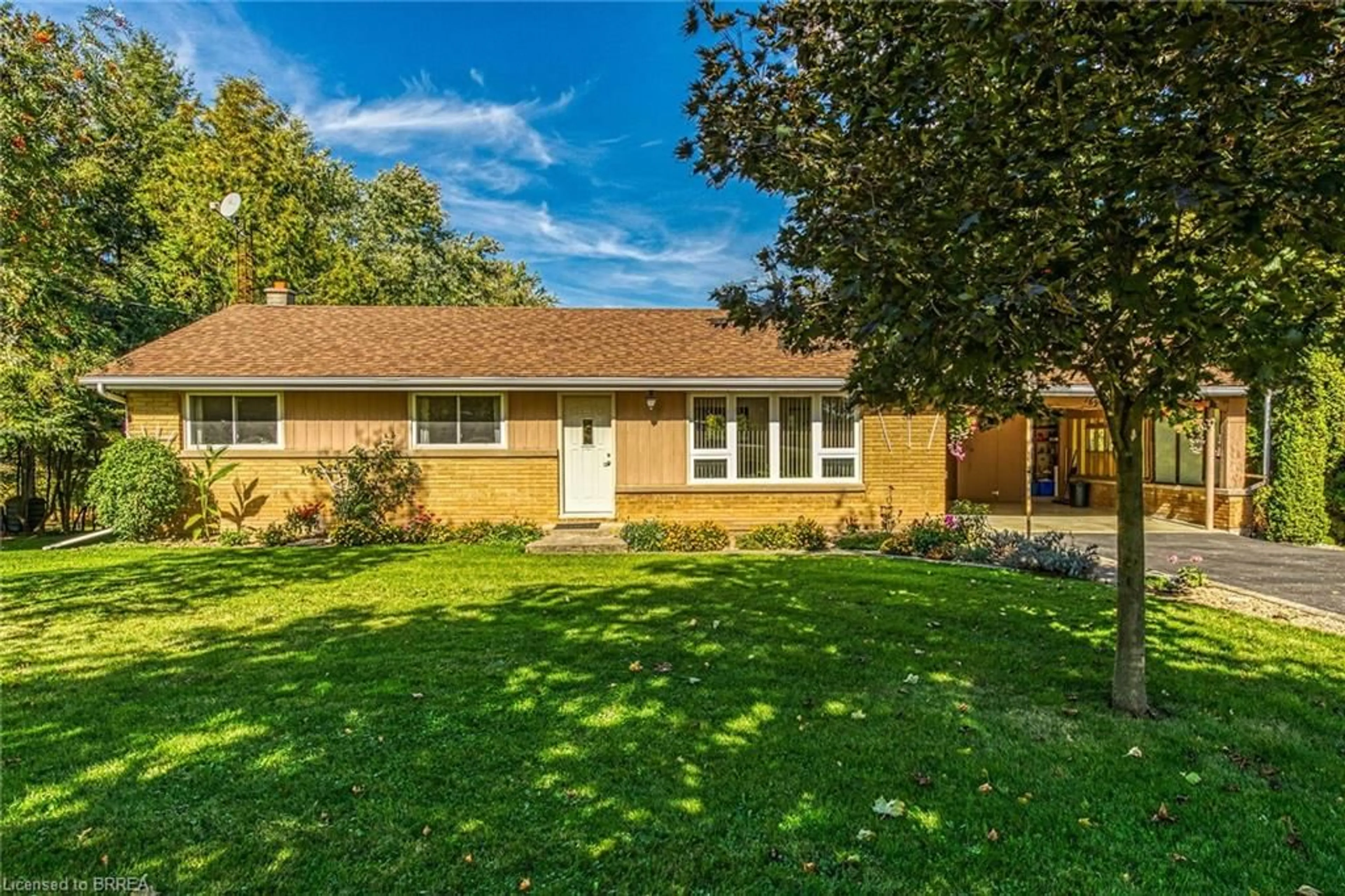 Home with brick exterior material, street for 169 Governors Rd, Paris Ontario N3L 3E1