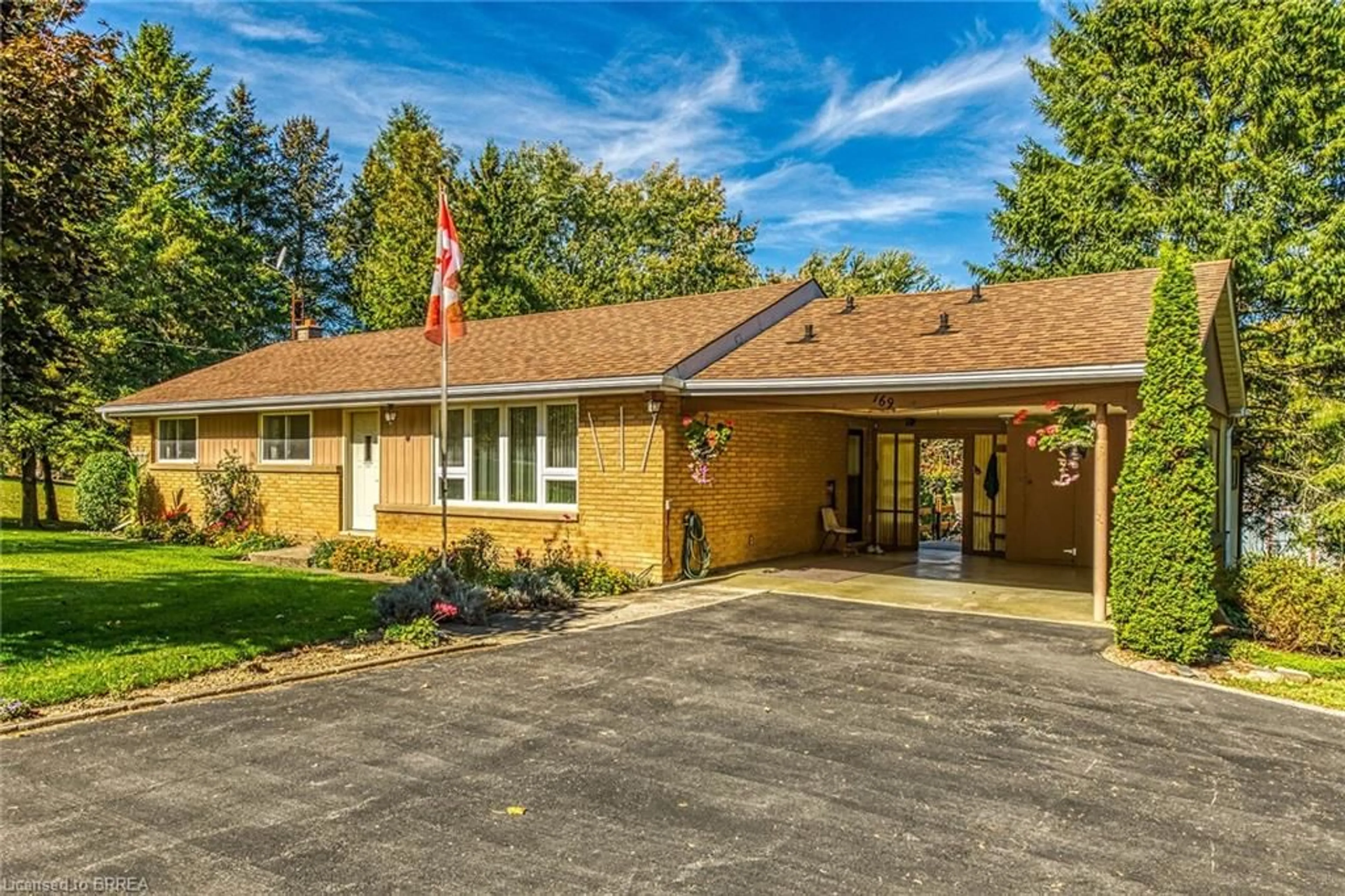 Home with brick exterior material, street for 169 Governors Rd, Paris Ontario N3L 3E1