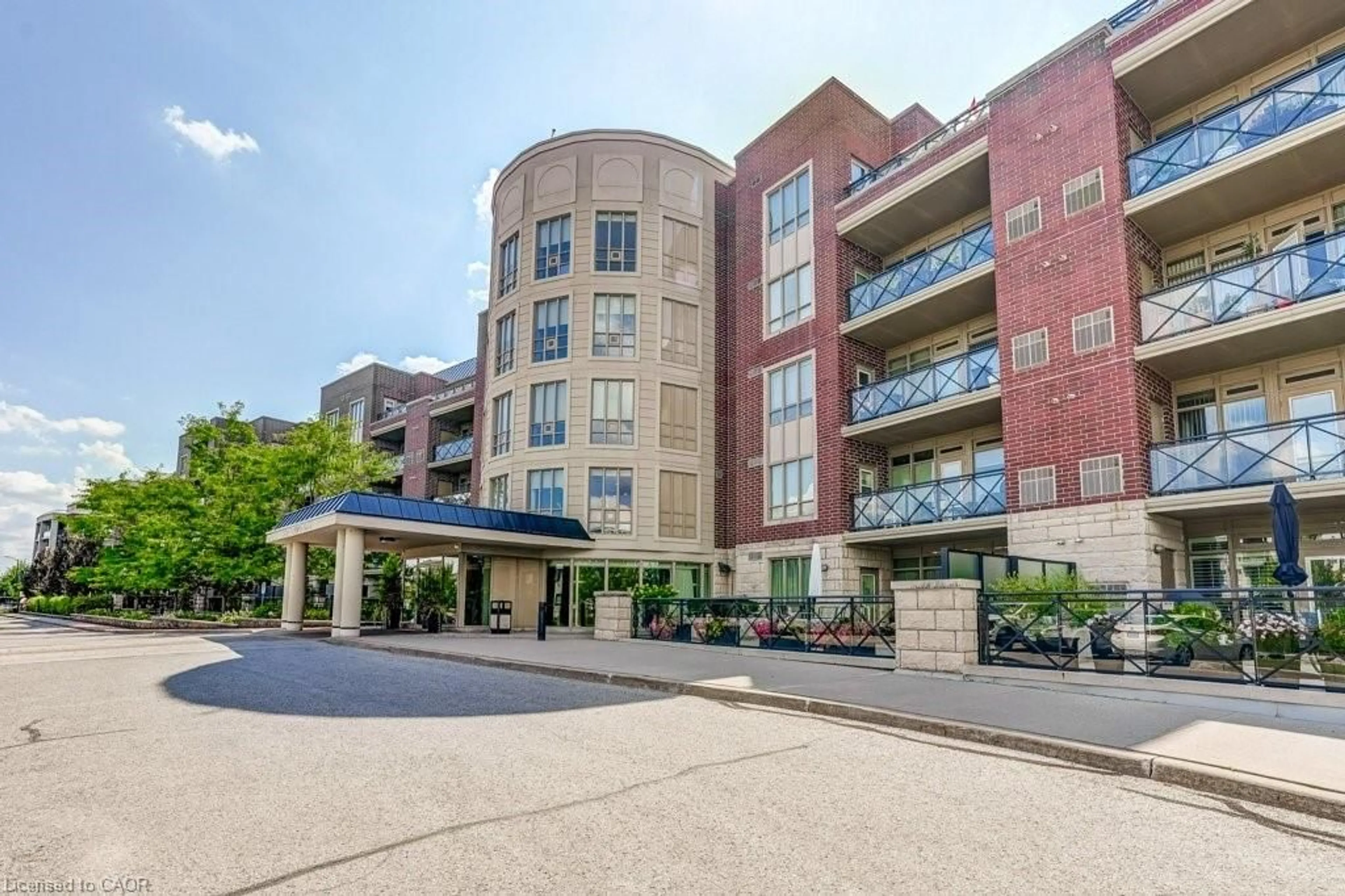 Unknown for 35 Baker Hill Blvd #404, Stouffville Ontario L4A 1P8