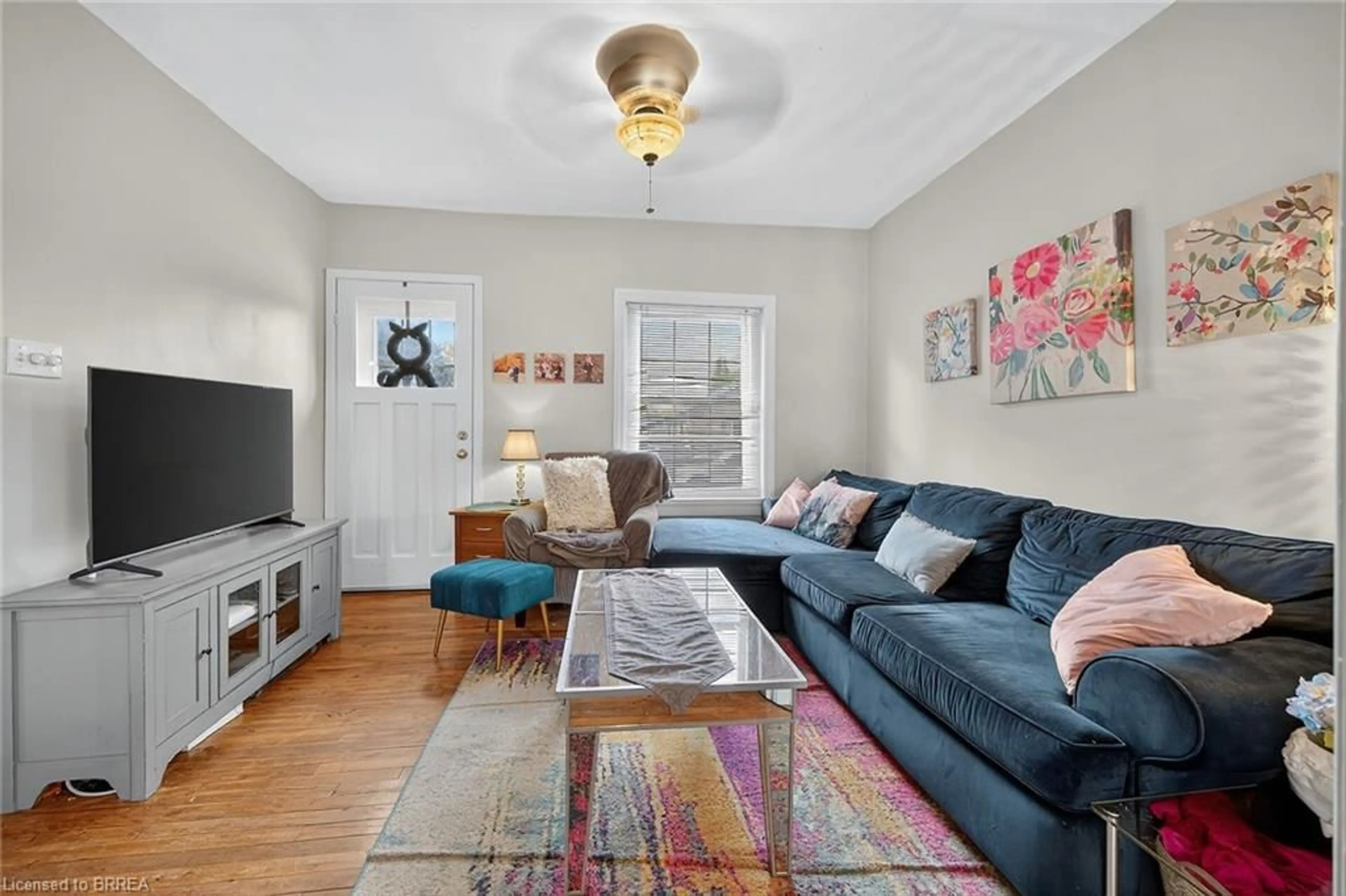 Living room with furniture, unknown for 99 Maitland St, Brantford Ontario N3S 6L5