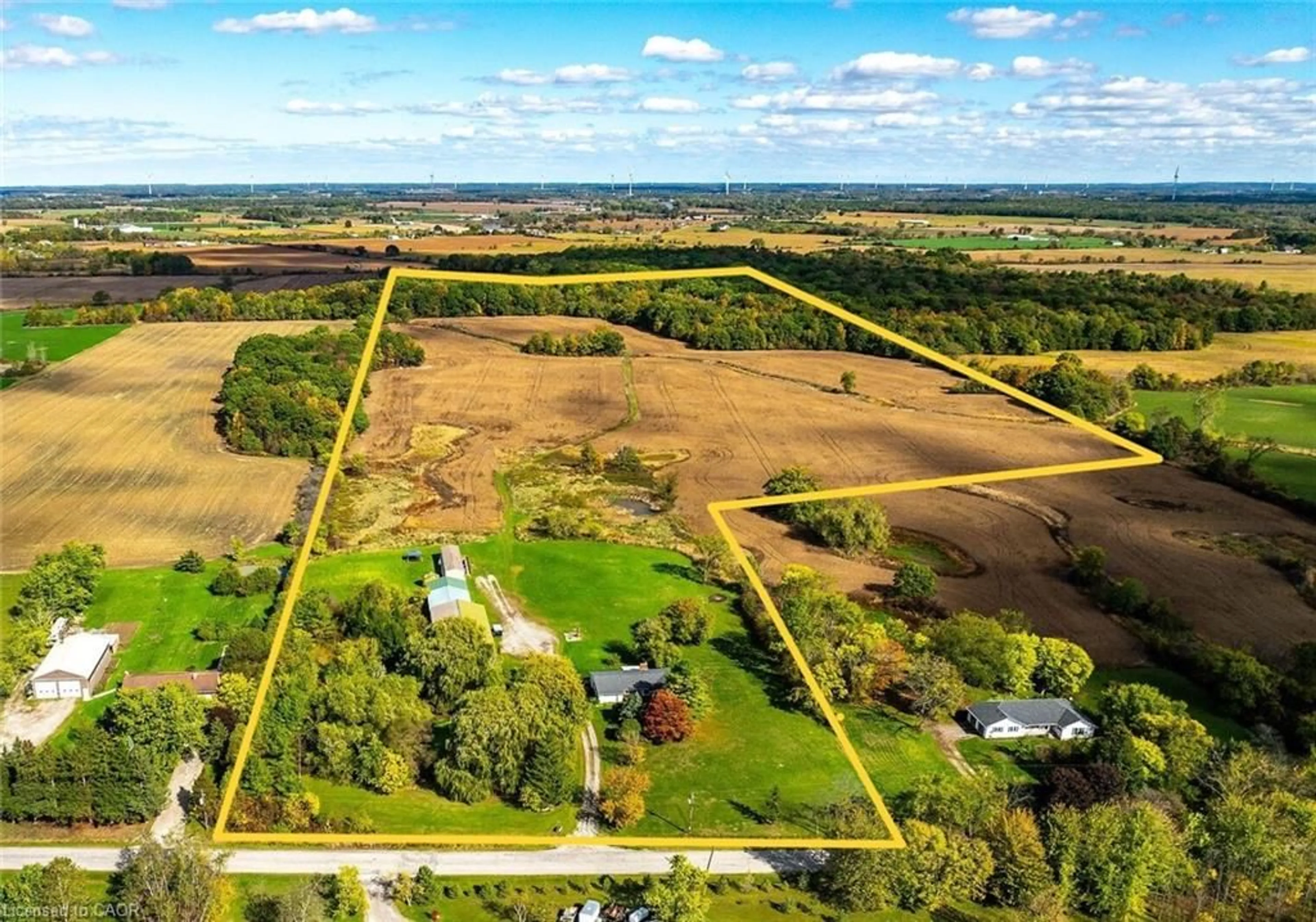 A pic from outside/outdoor area/front of a property/back of a property/a pic from drone, building for 162 Young Rd, Dunnville Ontario N1A 2W7