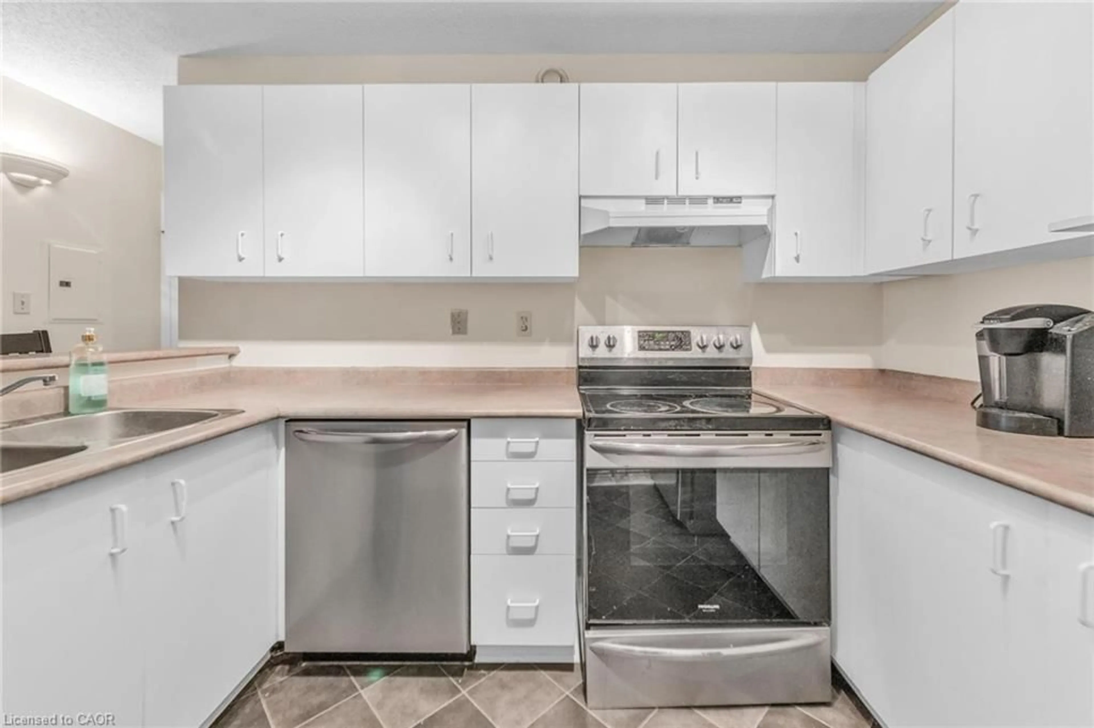 Standard kitchen, unknown for 2010 Cleaver Ave #207, Burlington Ontario L7M 4C1
