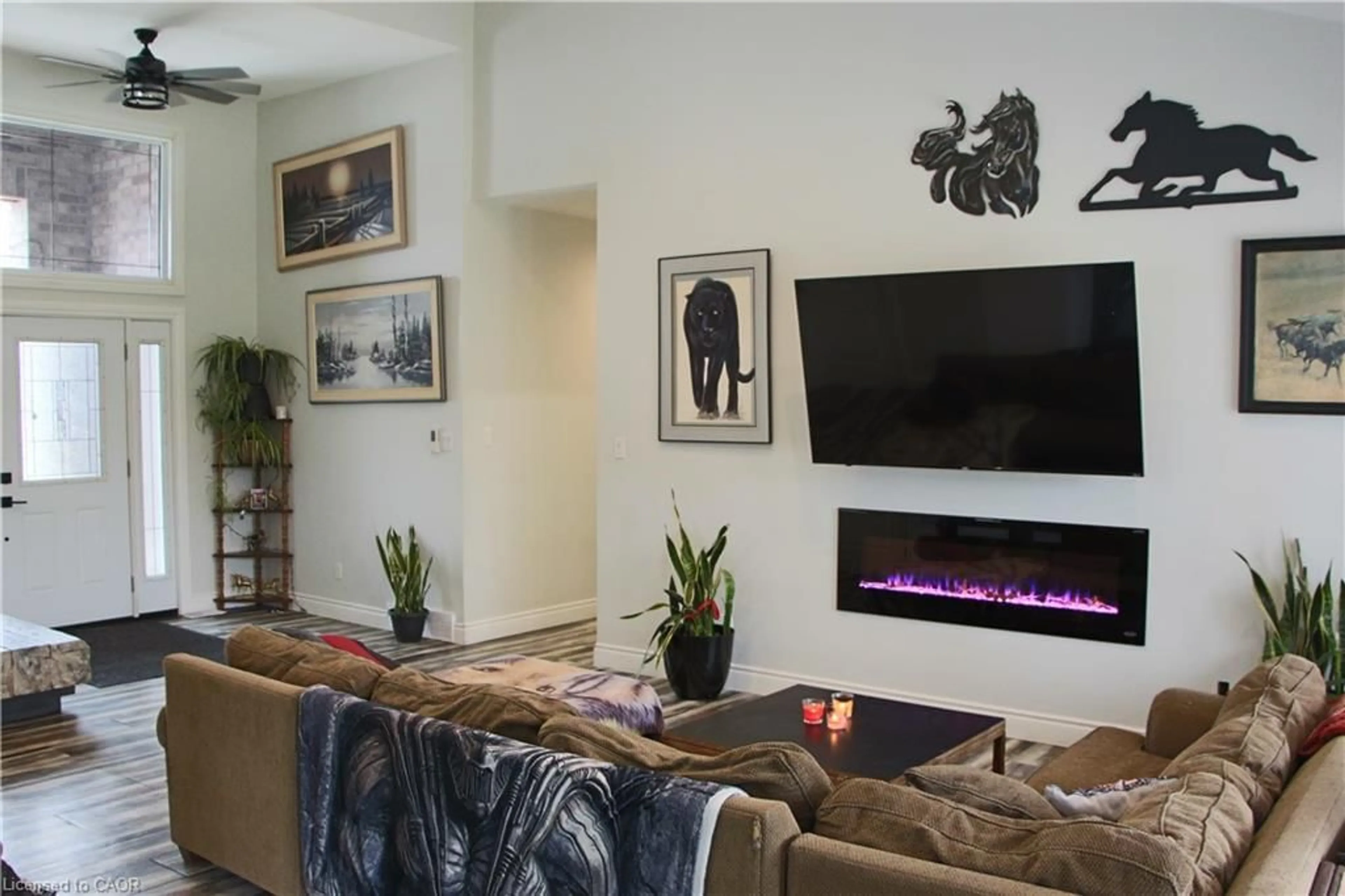 Living room with furniture, unknown for 38812 Vienna St, Varna Ontario N0M 2R0