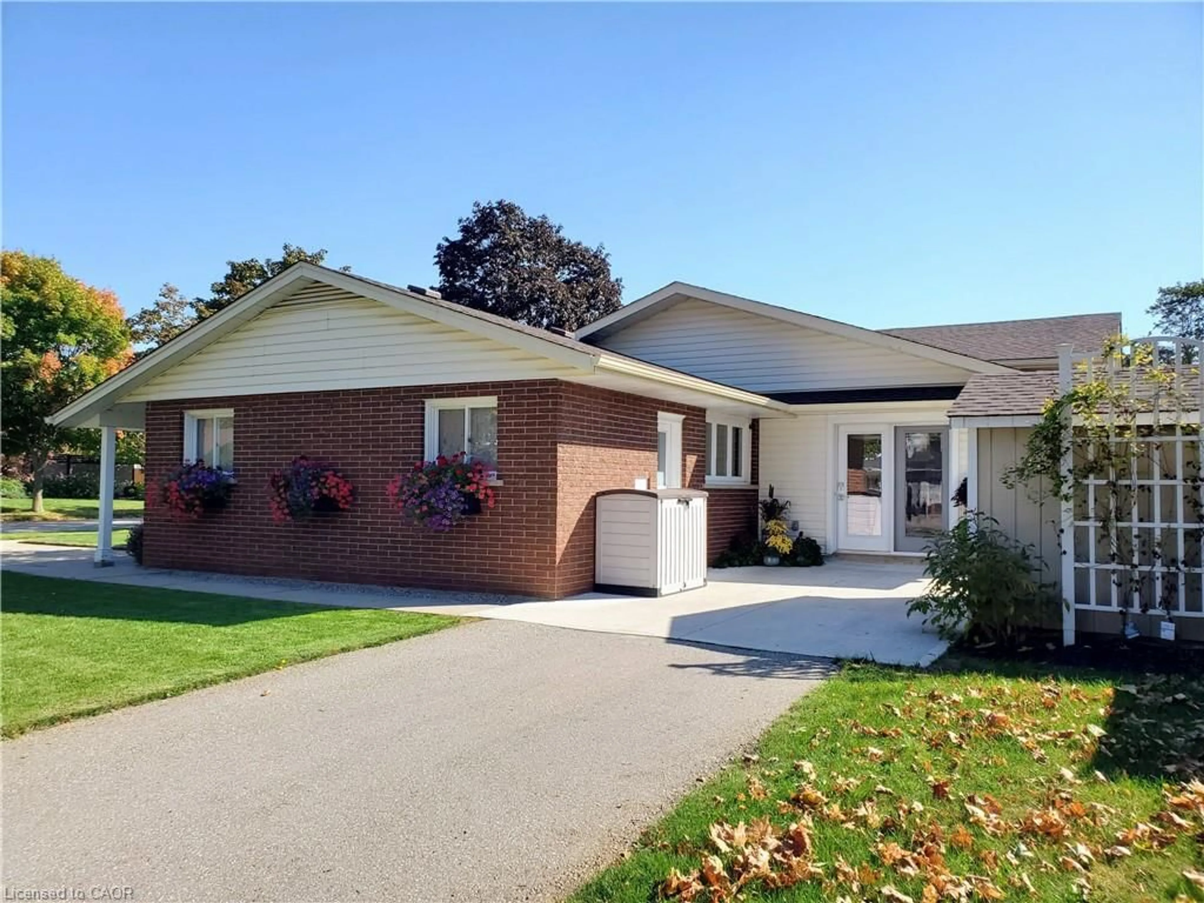 Home with brick exterior material, street for 7 Crosby Dr, Kitchener Ontario N2B 2K6