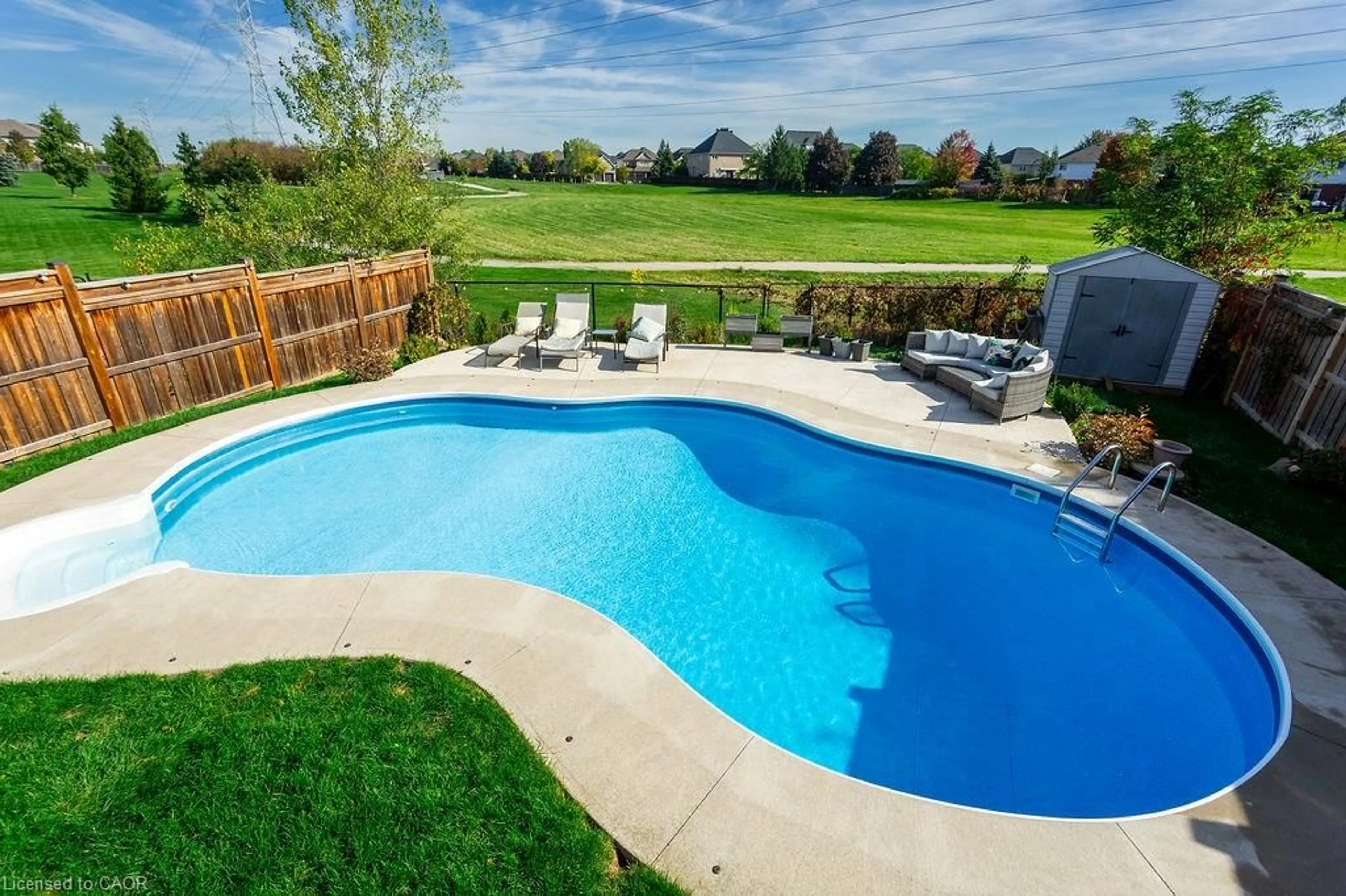 Pool for 2913 Darien Rd, Burlington Ontario L7M 4K2