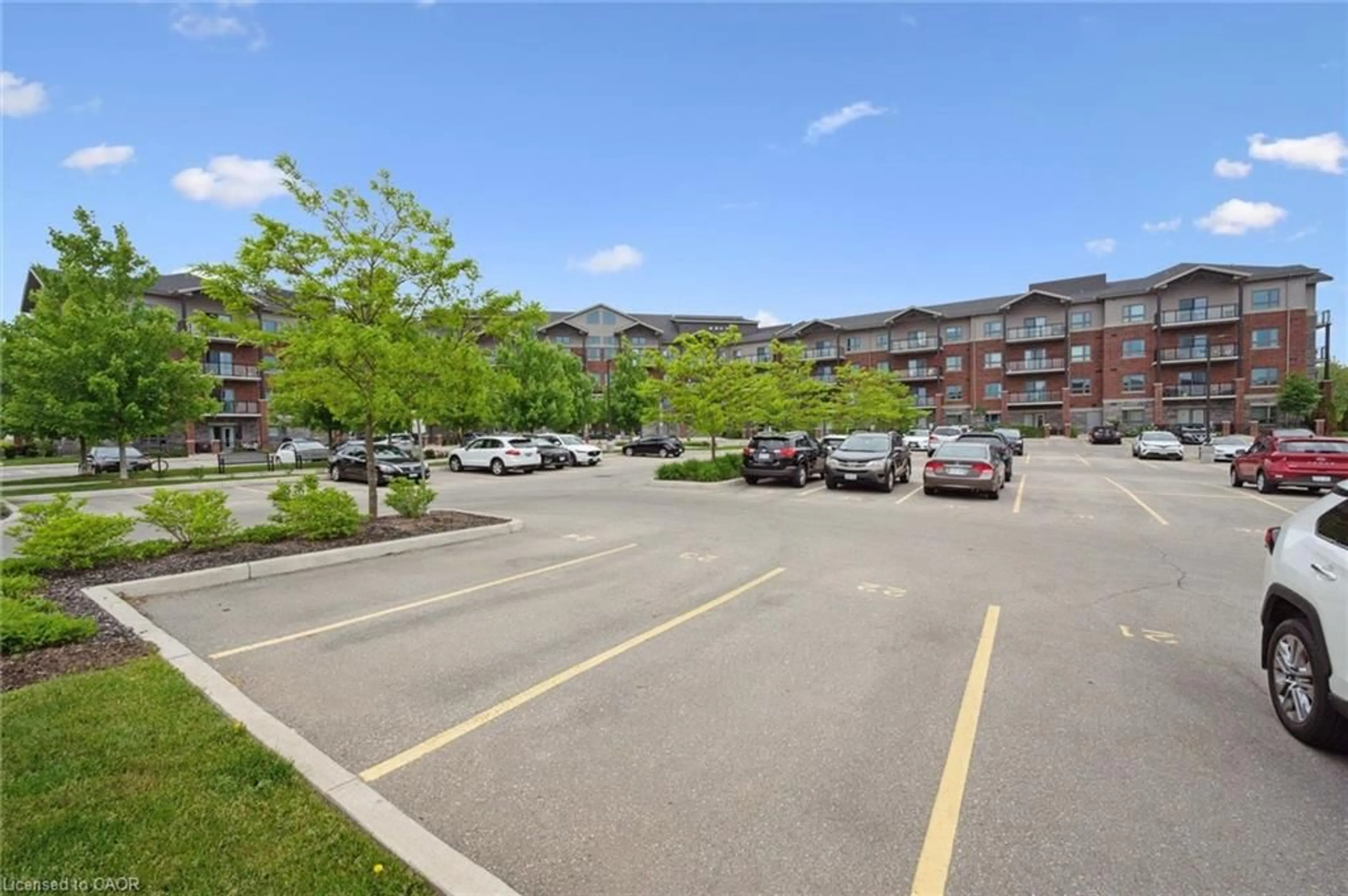 Unknown for 35 Kingsbury Sq, Guelph Ontario N1L 0J4
