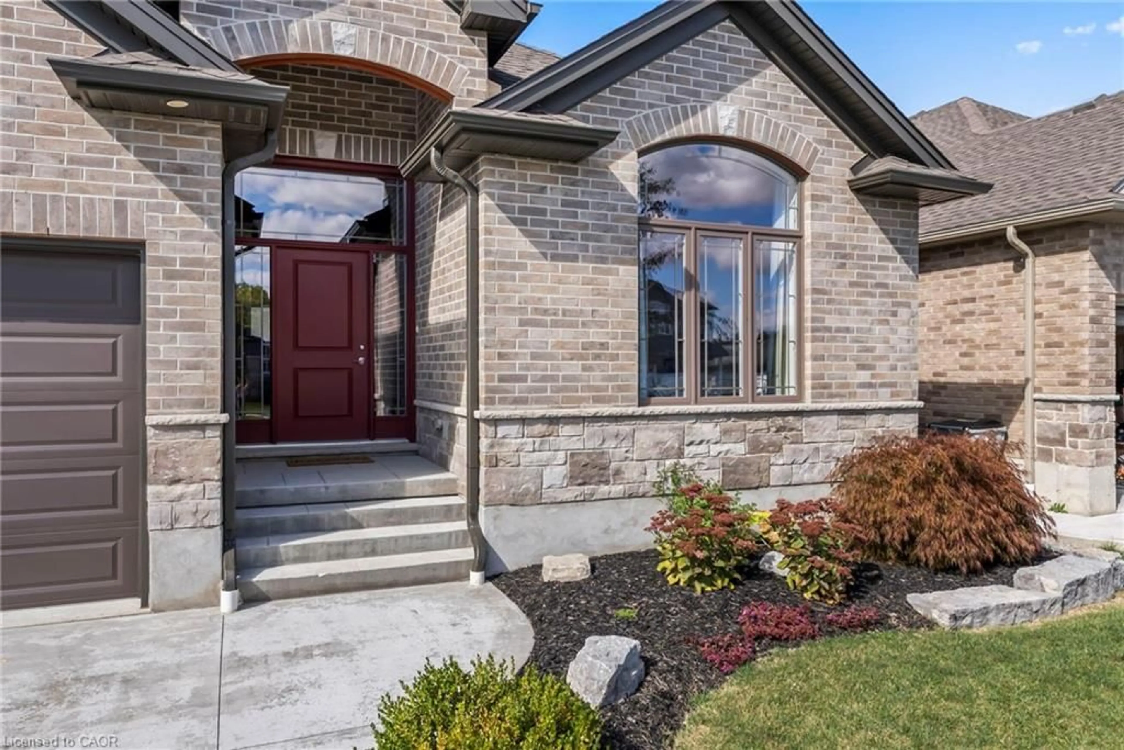 Home with brick exterior material, street for 86 Forbes Cres, Listowel Ontario N4W 0B8