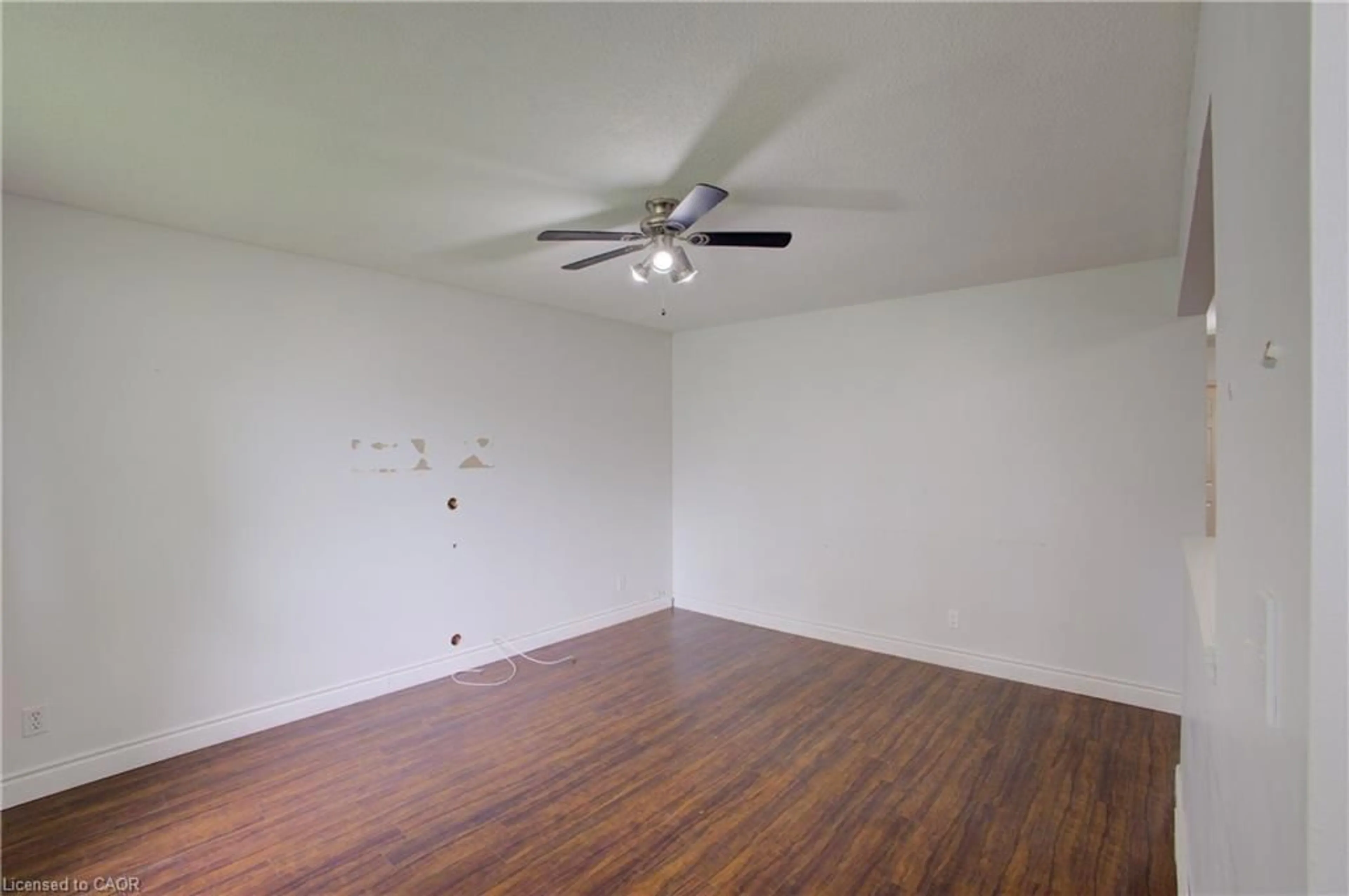A pic of a room for 46 Elmwood Ave, Cambridge Ontario N1R 4Y2
