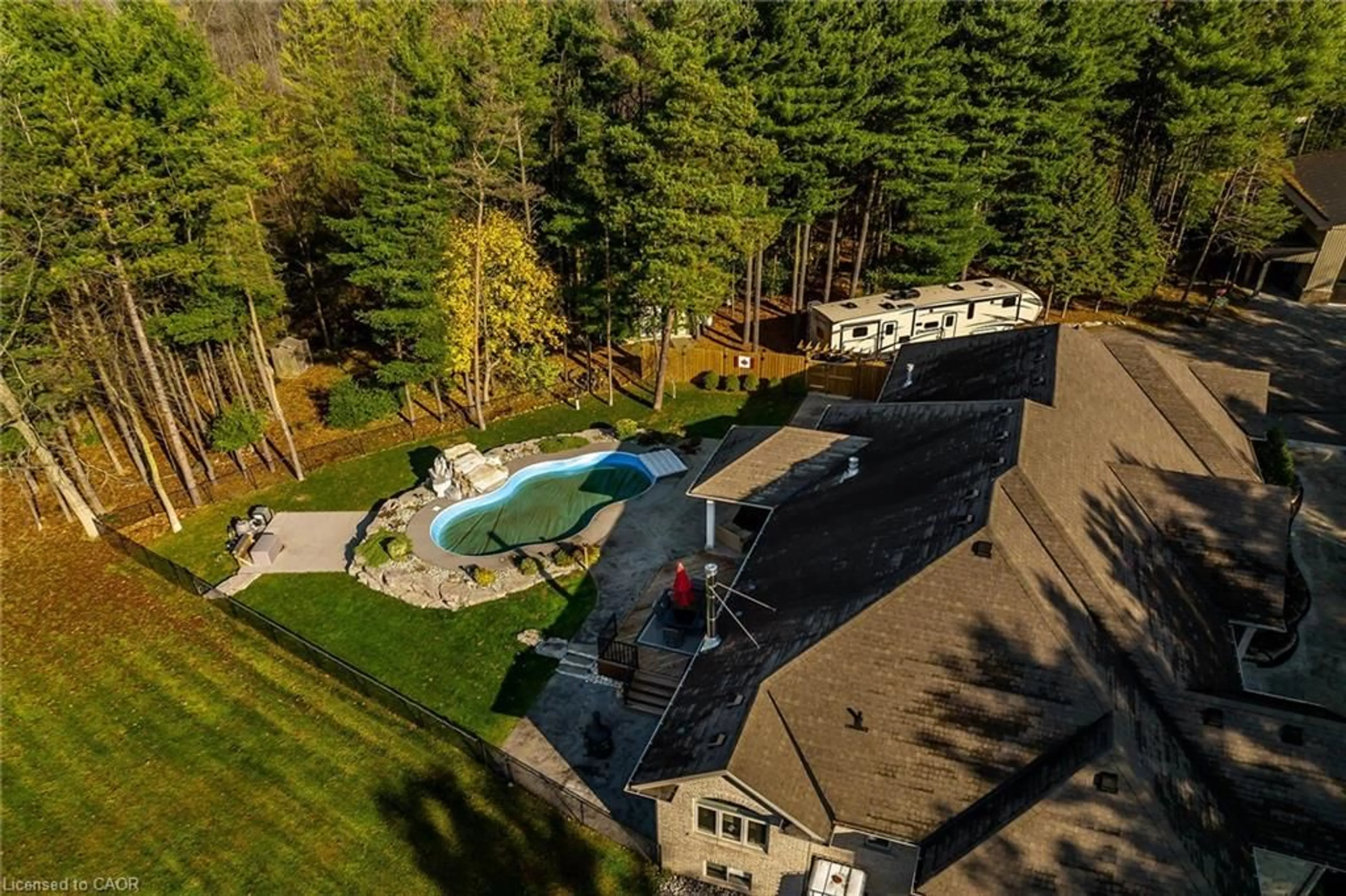 A pic from outside/outdoor area/front of a property/back of a property/a pic from drone, water/lake/river/ocean view for 1703 #3 Hwy, Jarvis Ontario N0A 1J0
