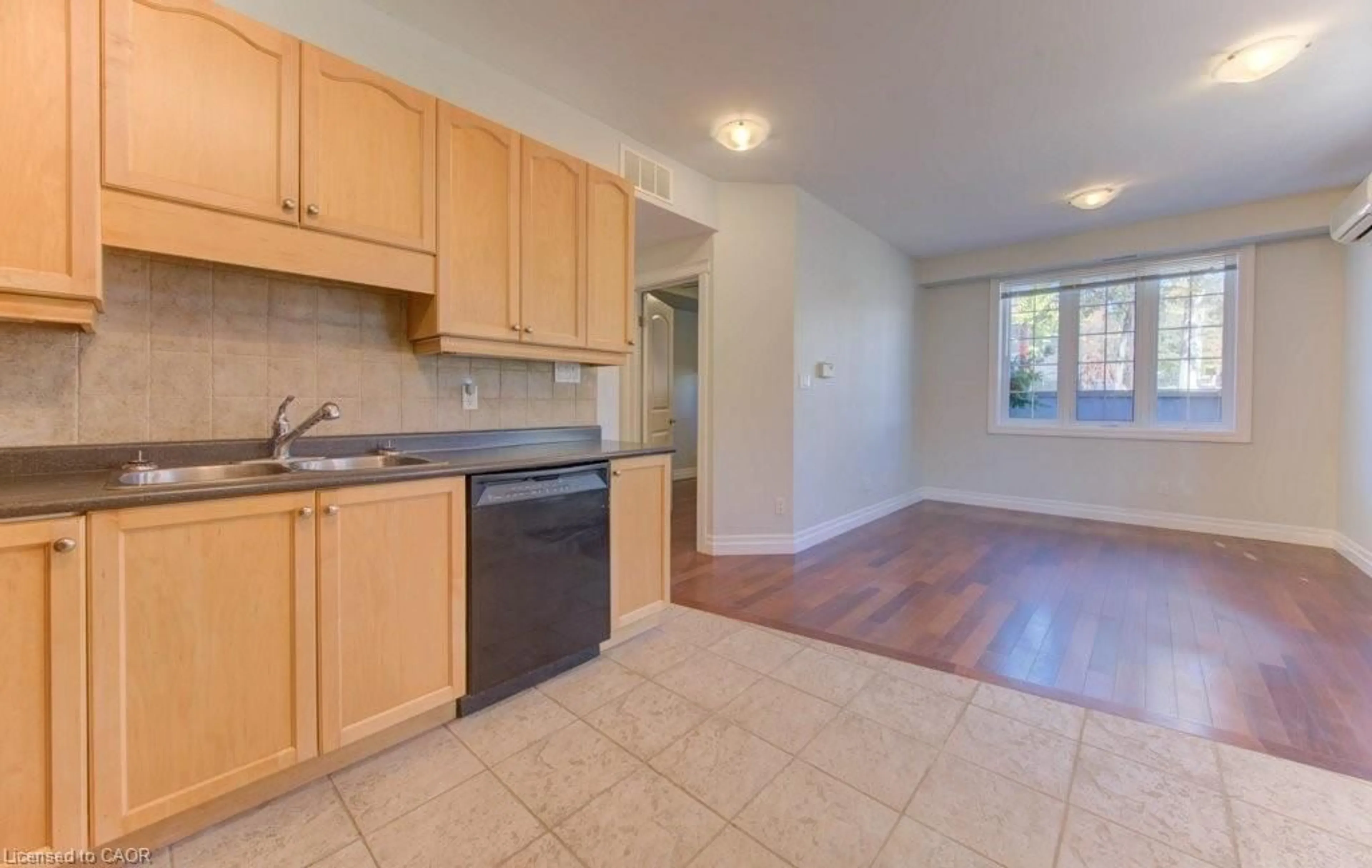 Standard kitchen, unknown for 555 King St #101, Kitchener Ontario N2G 2L9