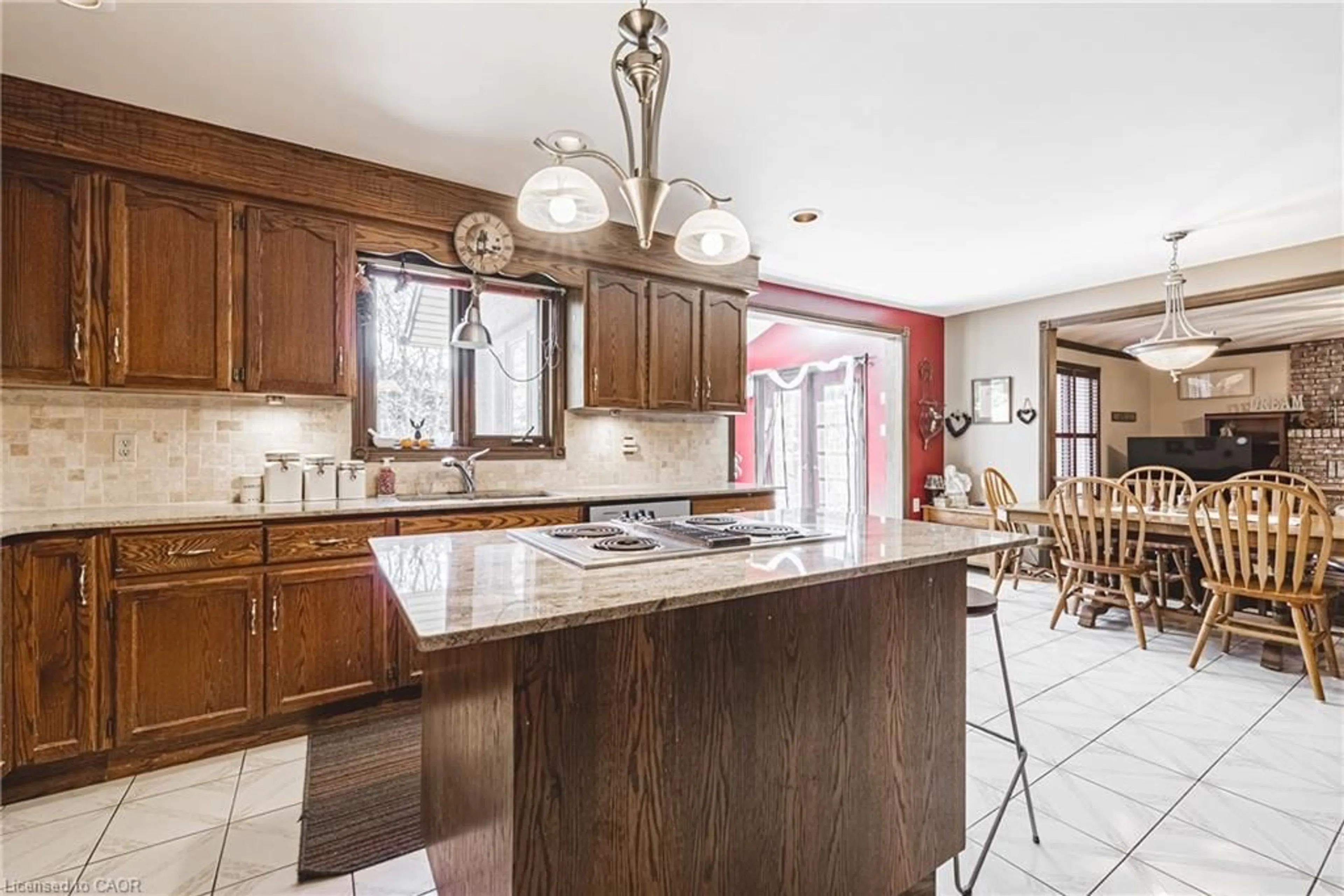 Open concept kitchen, ceramic/tile floor for 47 Trenholme Cres, Hamilton Ontario L8W 2L4