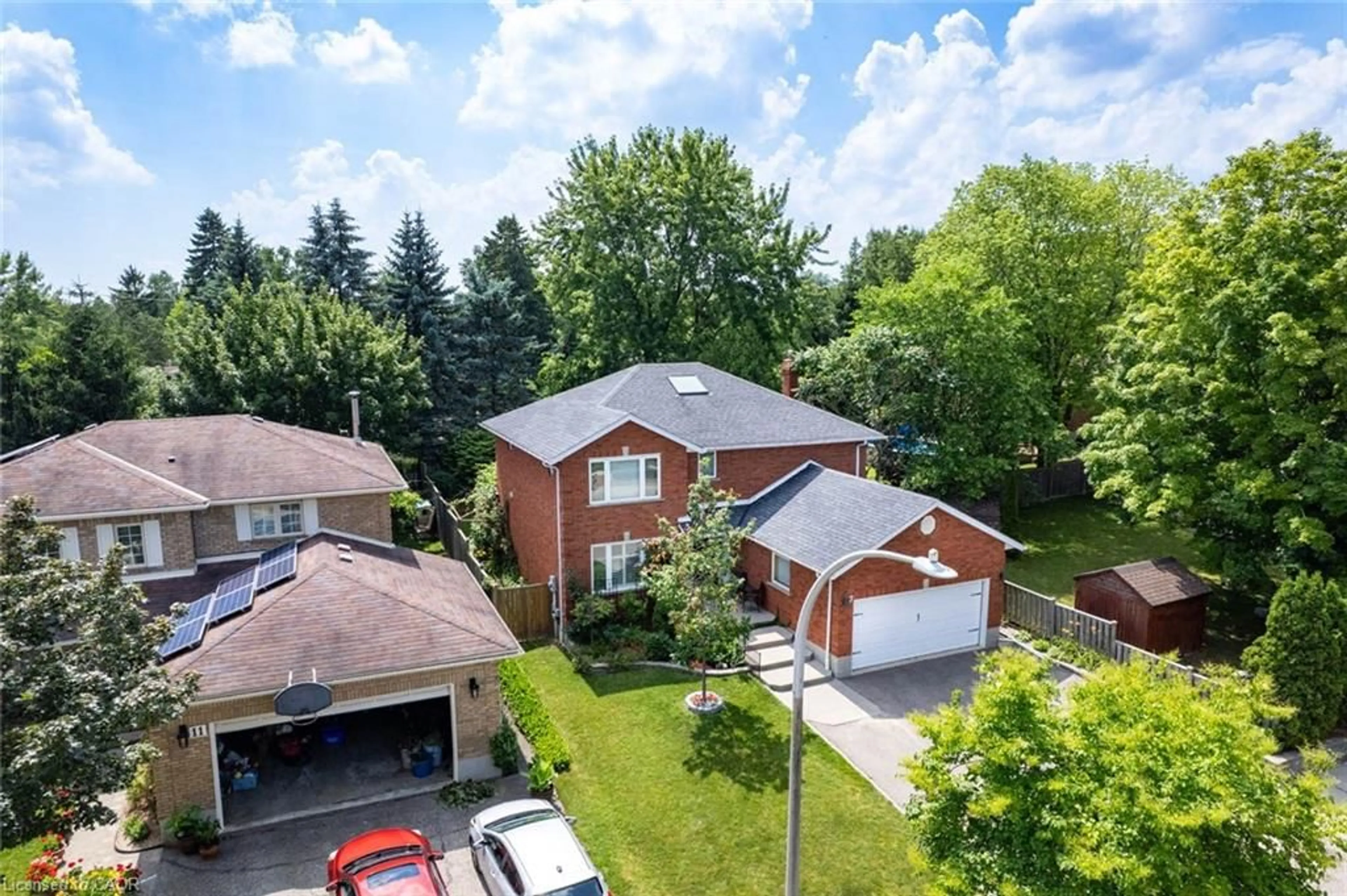 A pic from outside/outdoor area/front of a property/back of a property/a pic from drone, street for 7 Chandos Dr, Kitchener Ontario N2A 3C2