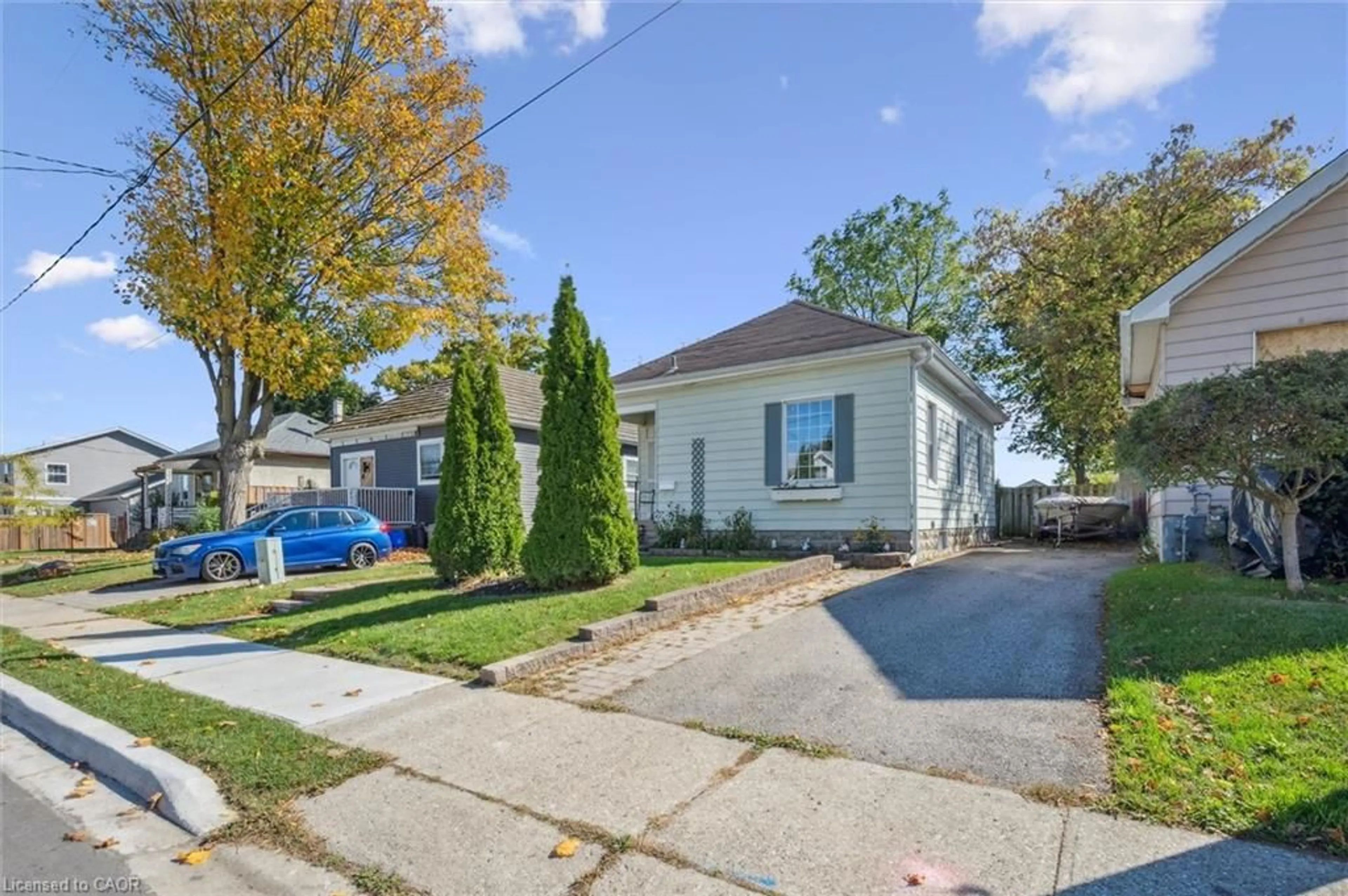 Unknown for 11 Stanley St, Cambridge Ontario N1S 2A5