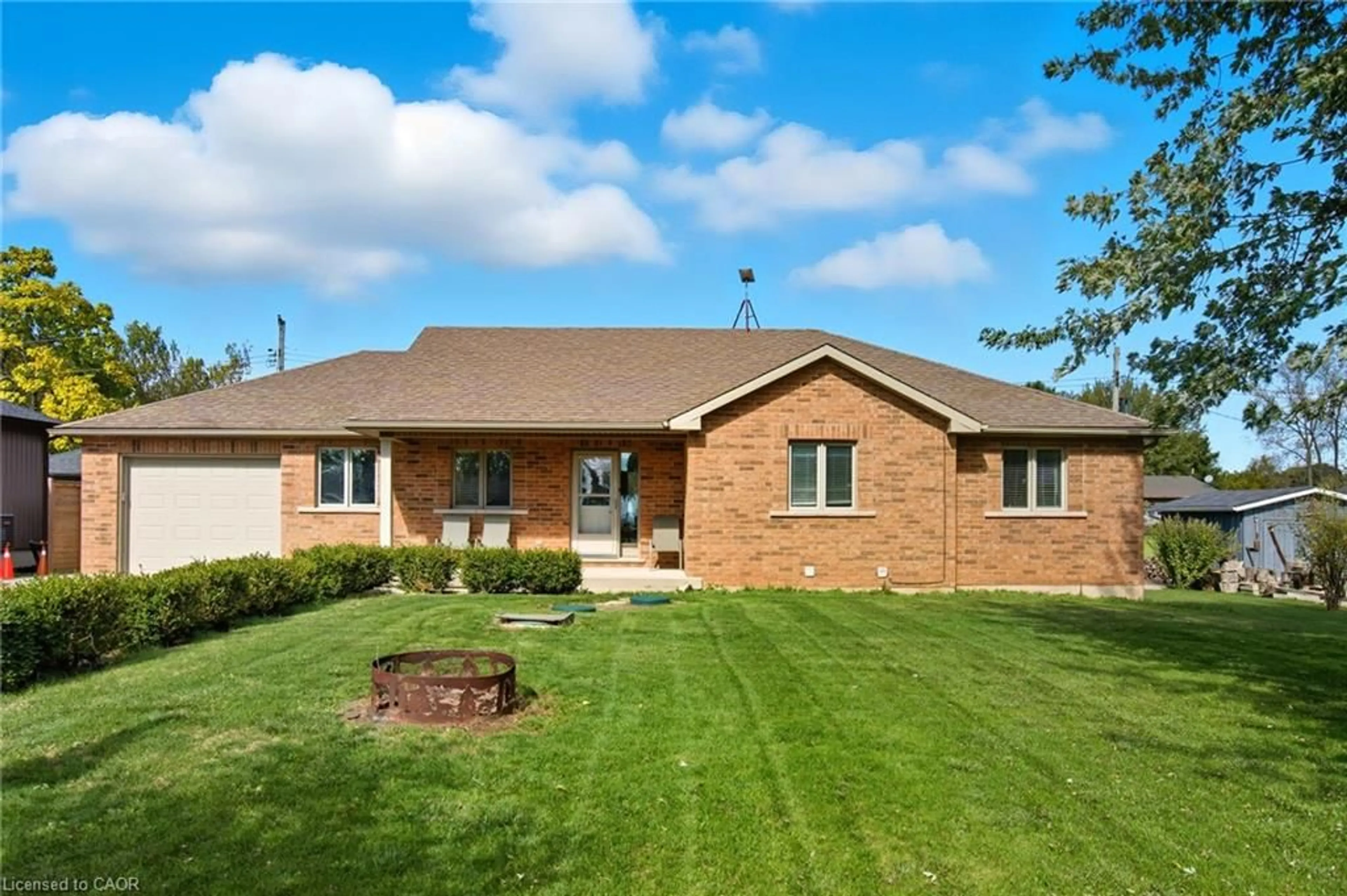 Home with brick exterior material, street for 29 Lakeview Lane, Selkirk Ontario N0A 1P0