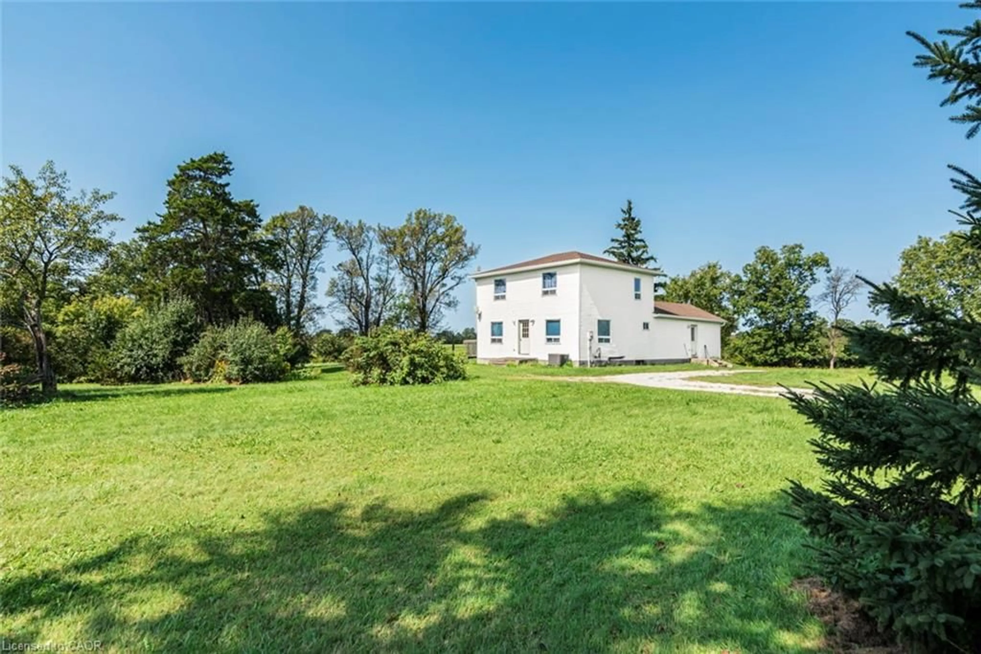 A pic from outside/outdoor area/front of a property/back of a property/a pic from drone, building for 6569 3 Hwy, Canfield Ontario N0A 1C0