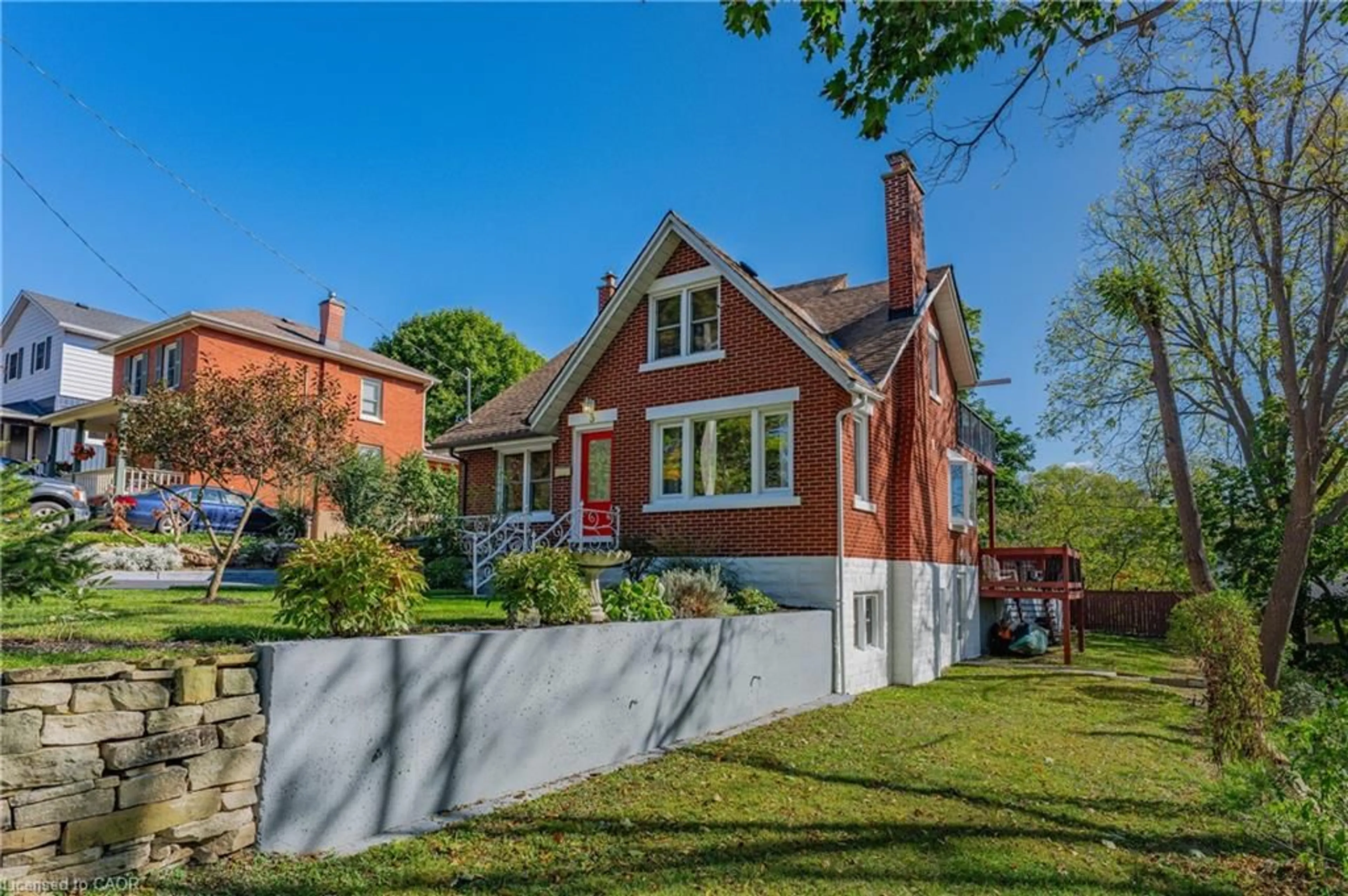 Home with brick exterior material, street for 3 Augusta St, Cambridge Ontario N1R 1G2