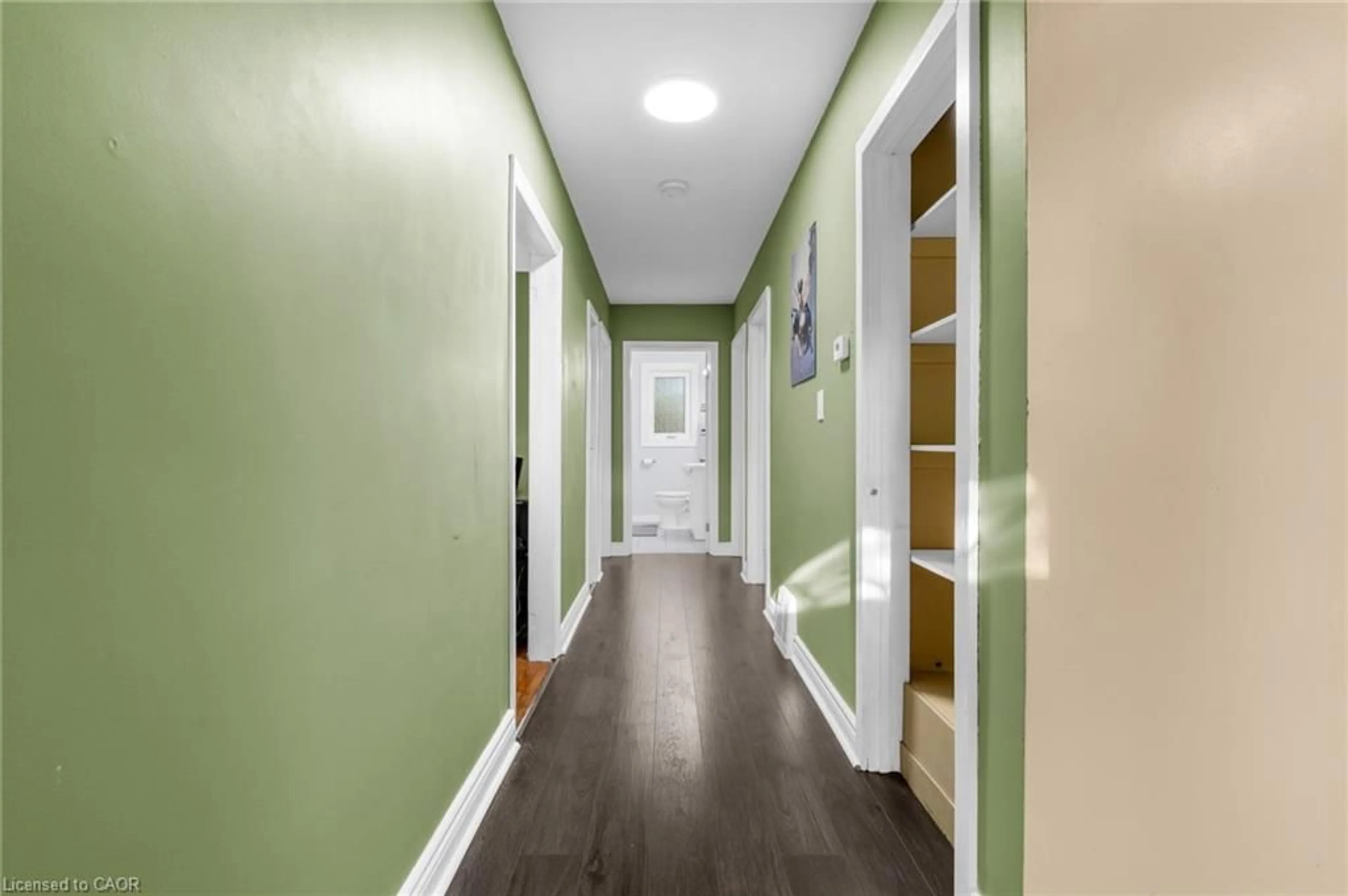 Indoor entryway for 306 West 2nd St, Hamilton Ontario L9C 3H2