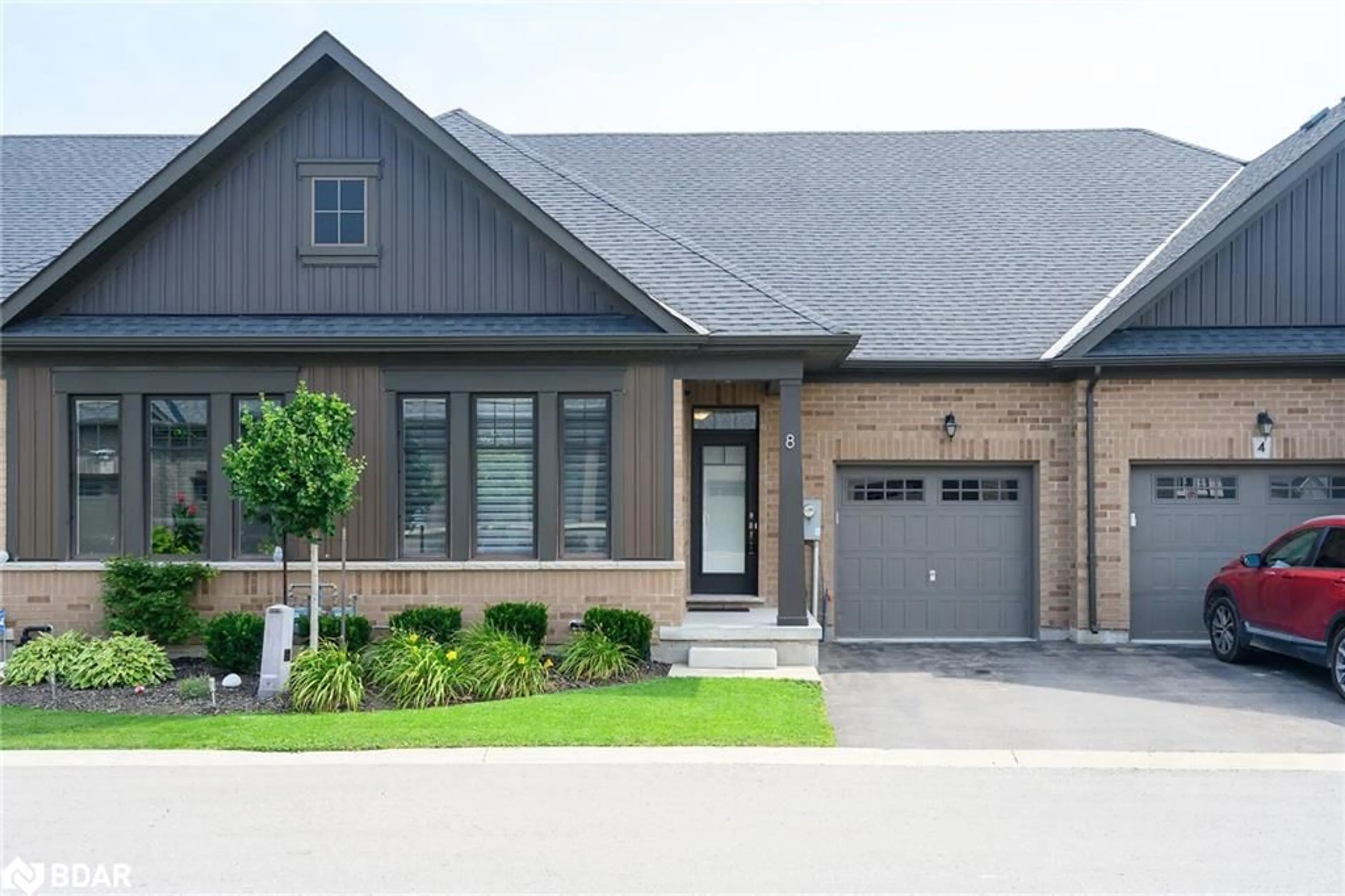 Home with brick exterior material, street for 8 Cosmopolitan Common Common, St. Catharines Ontario L2M 0B8