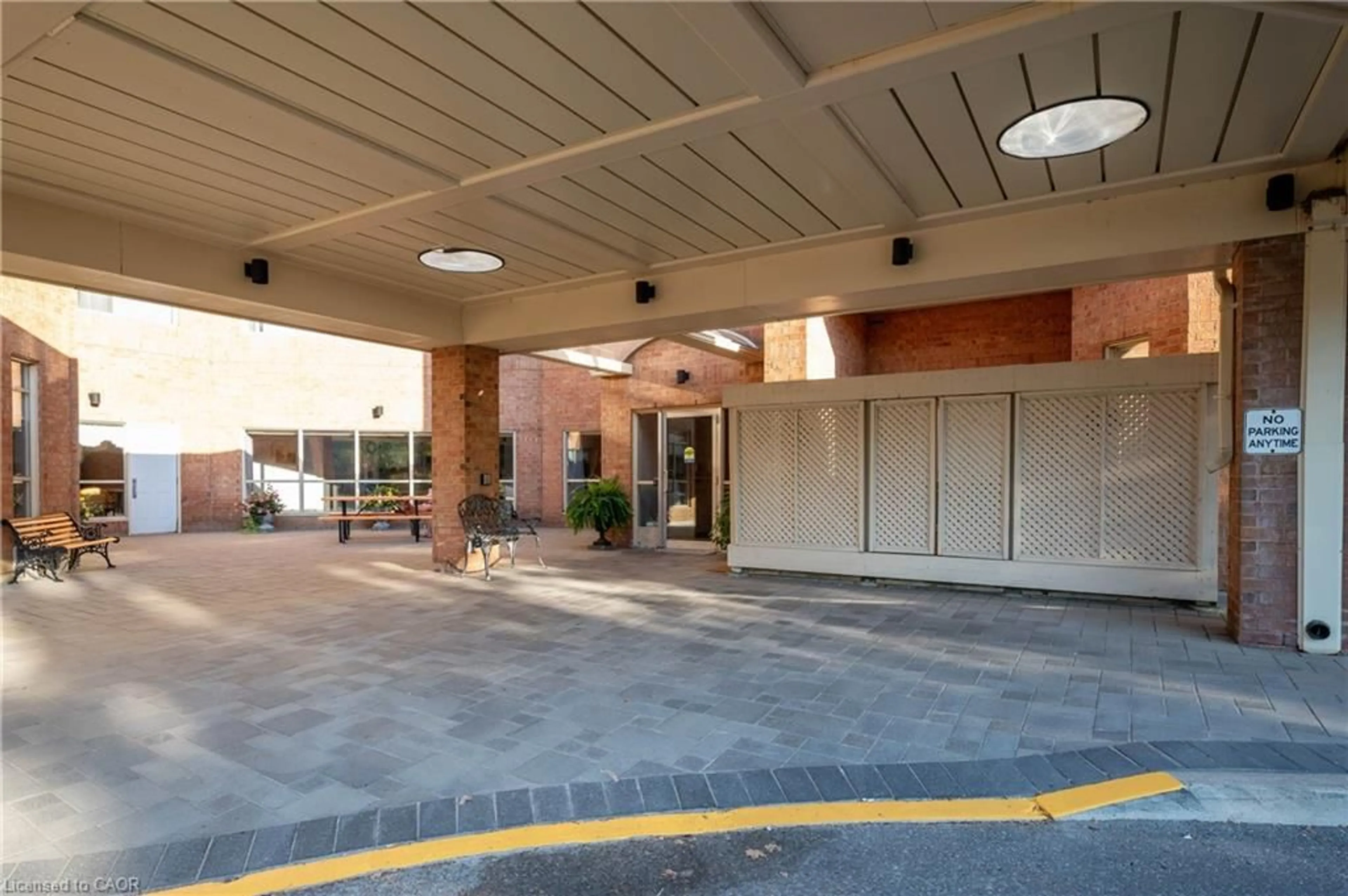 Unknown for 1414 King St #702, Kitchener Ontario N2G 4T8