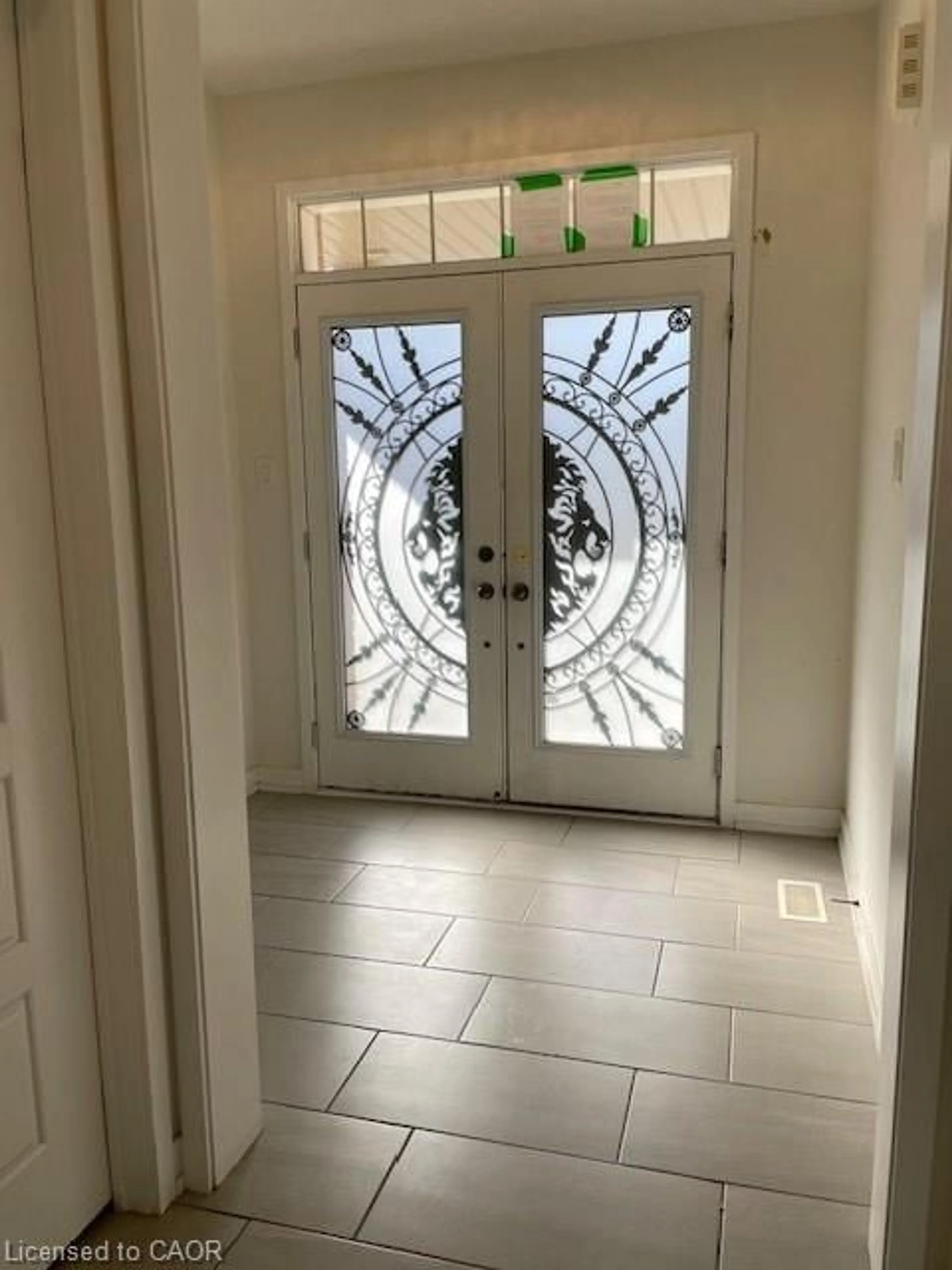 Indoor entryway for 69 Sinden Rd, Brantford Ontario N3T 5N5