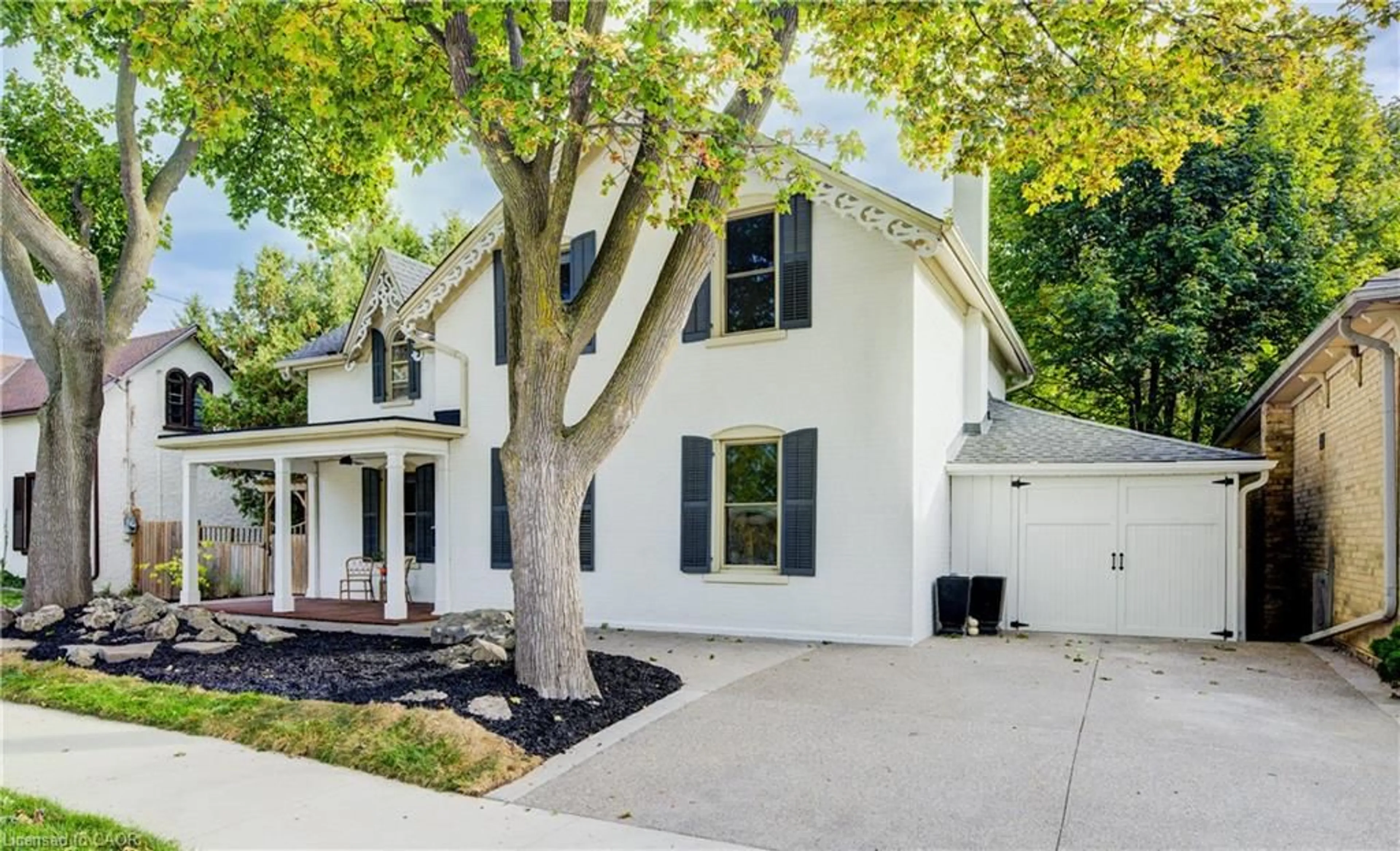 Home with vinyl exterior material, street for 15 Kay St, Cambridge Ontario N1S 2T7