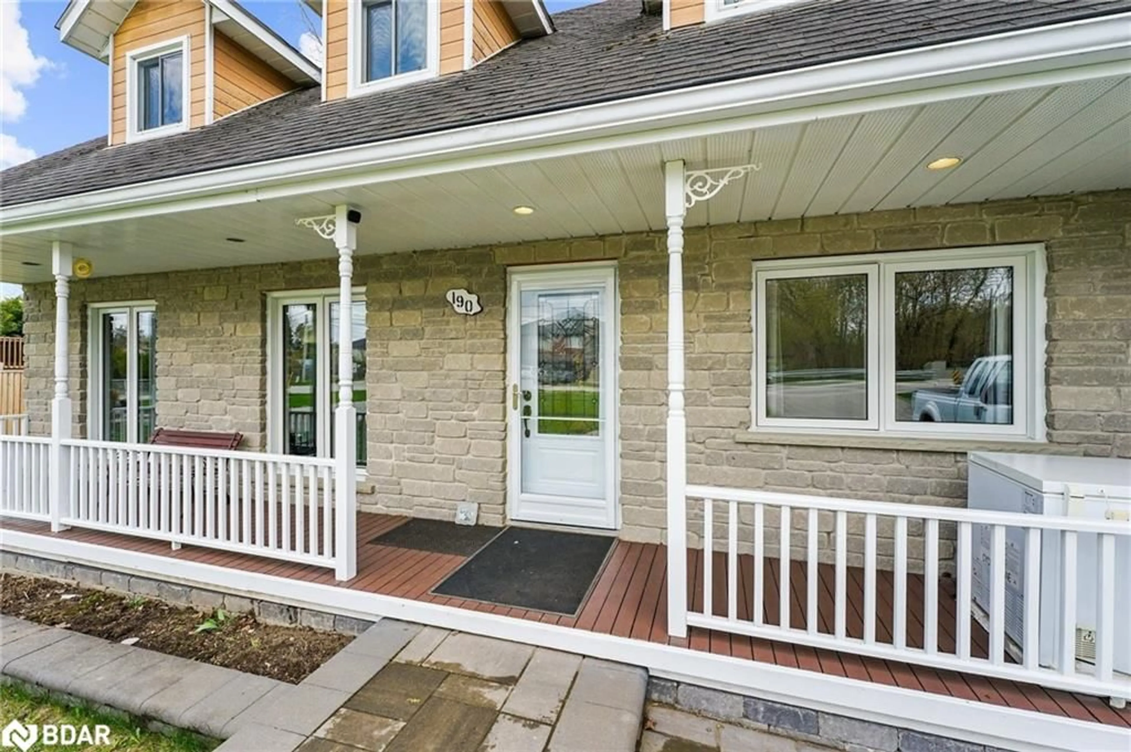 Home with brick exterior material, street for 190 Centre St, Angus Ontario L0M 1B0