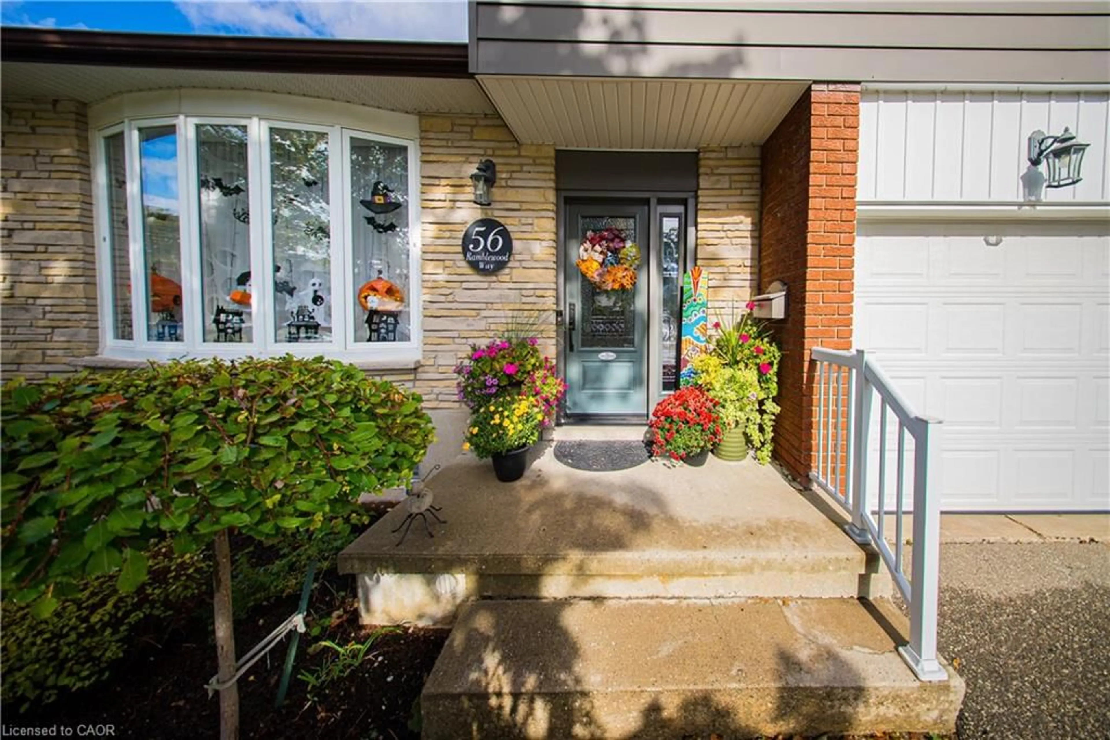 Indoor entryway for 56 Ramblewood Way, Kitchener Ontario N2N 1G7