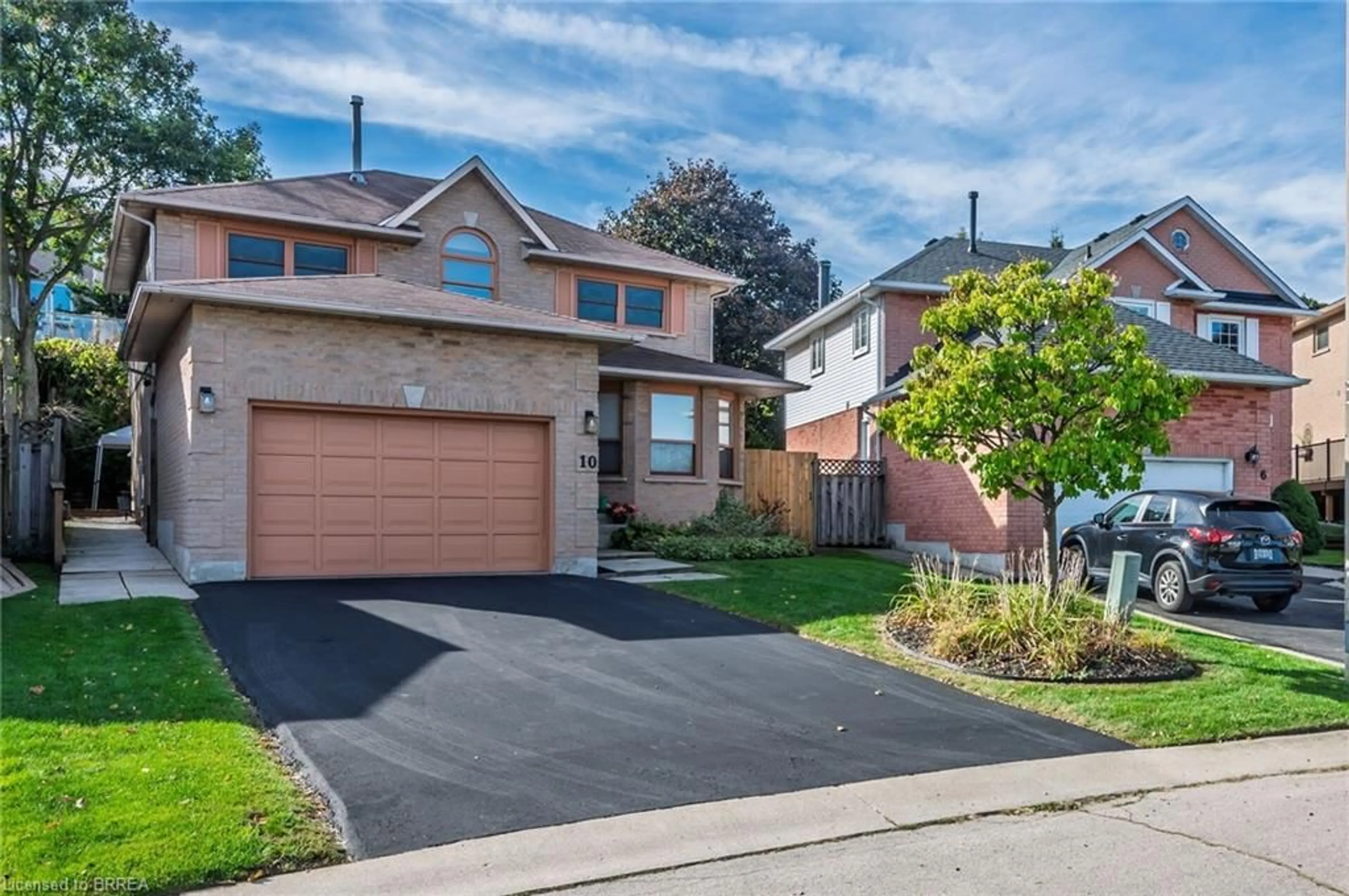 Unknown for 10 Avonbridge Crt, Hamilton Ontario L8W 3G1