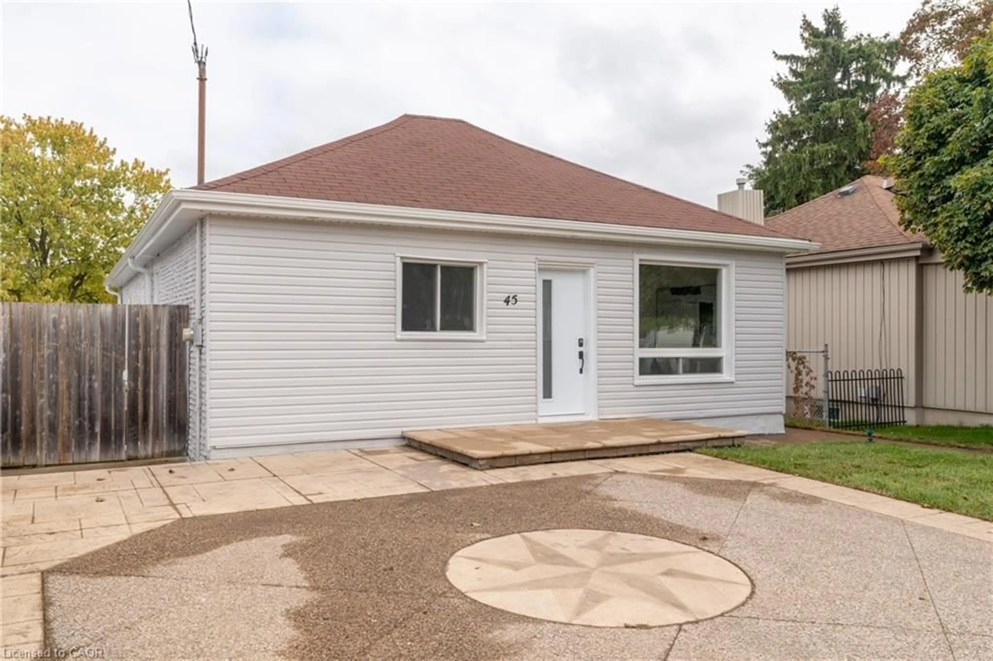 Unknown for 45 Norfolk Ave, Cambridge Ontario N1R 3T7