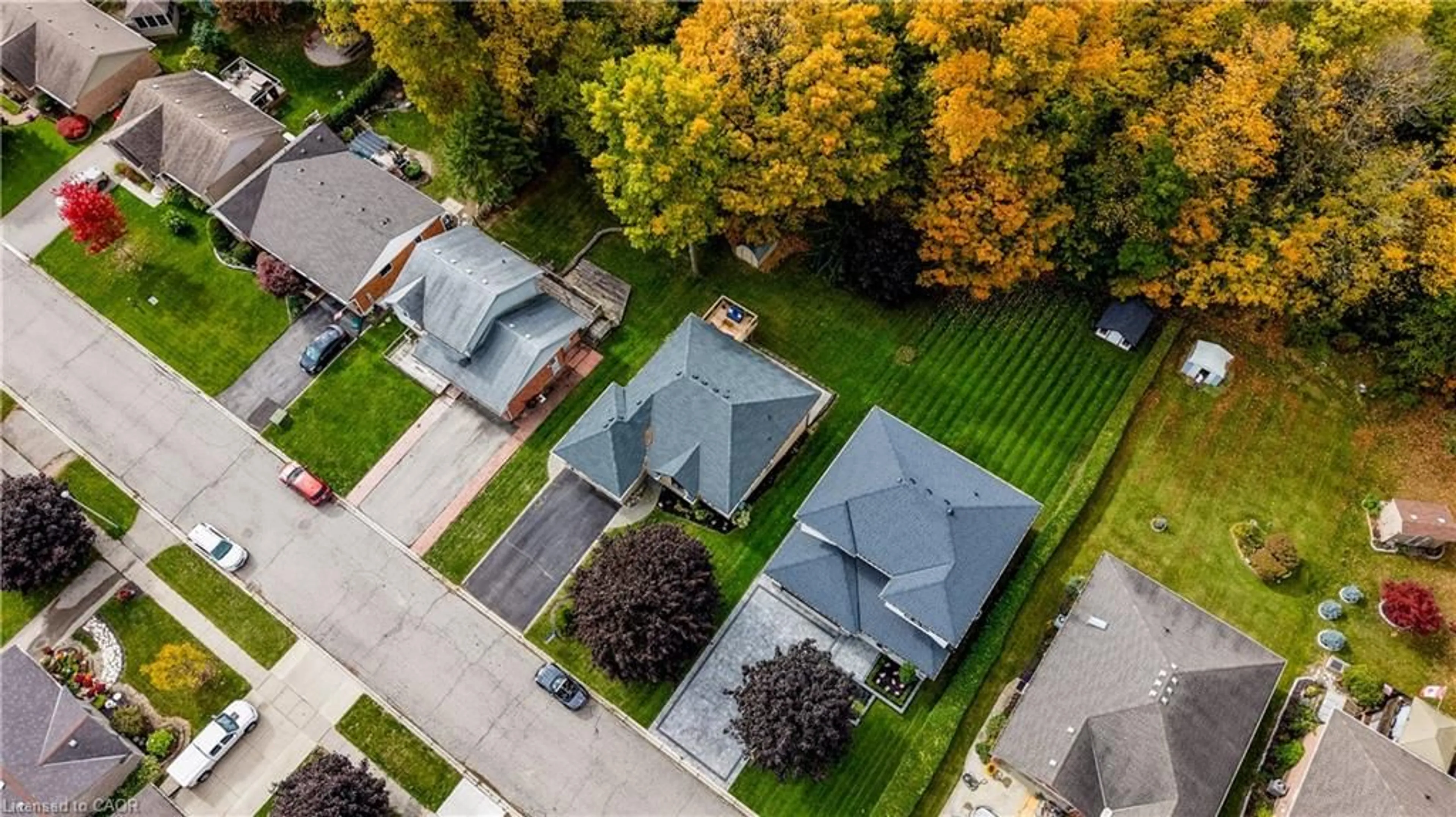 A pic from outside/outdoor area/front of a property/back of a property/a pic from drone, street for 51 Spring Street, Norwich Ontario N0J 1P0
