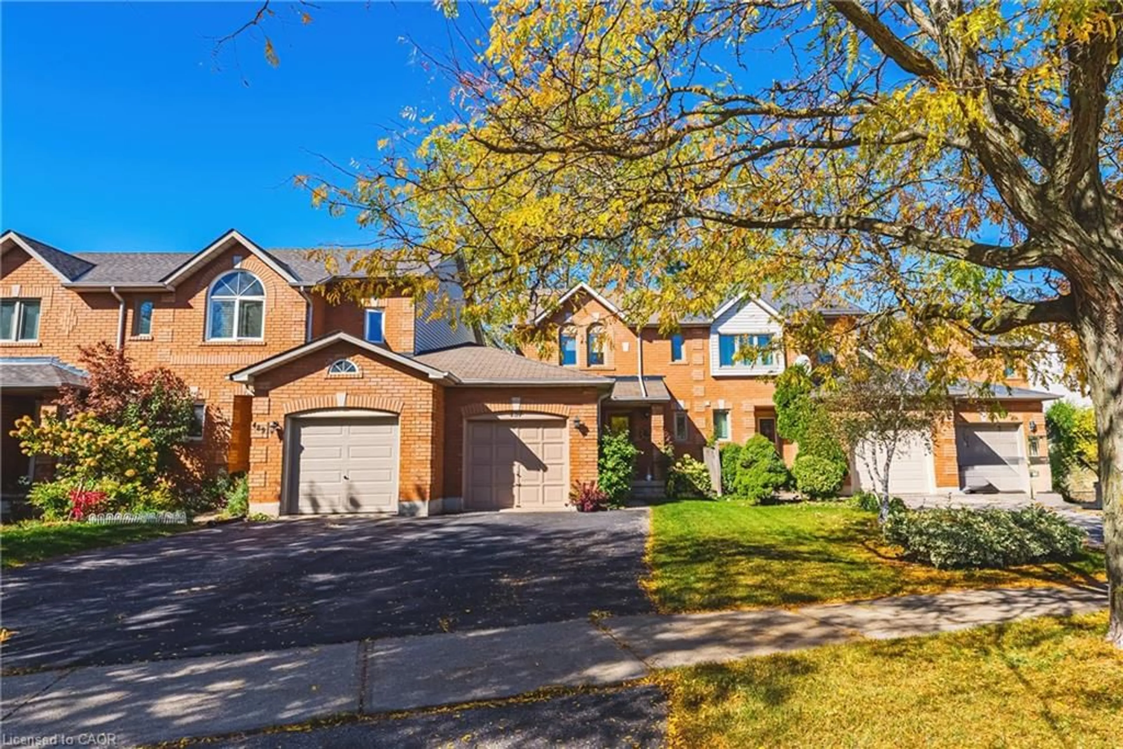 Home with brick exterior material, street for 487 Taylor Cres, Burlington Ontario L7L 6G2