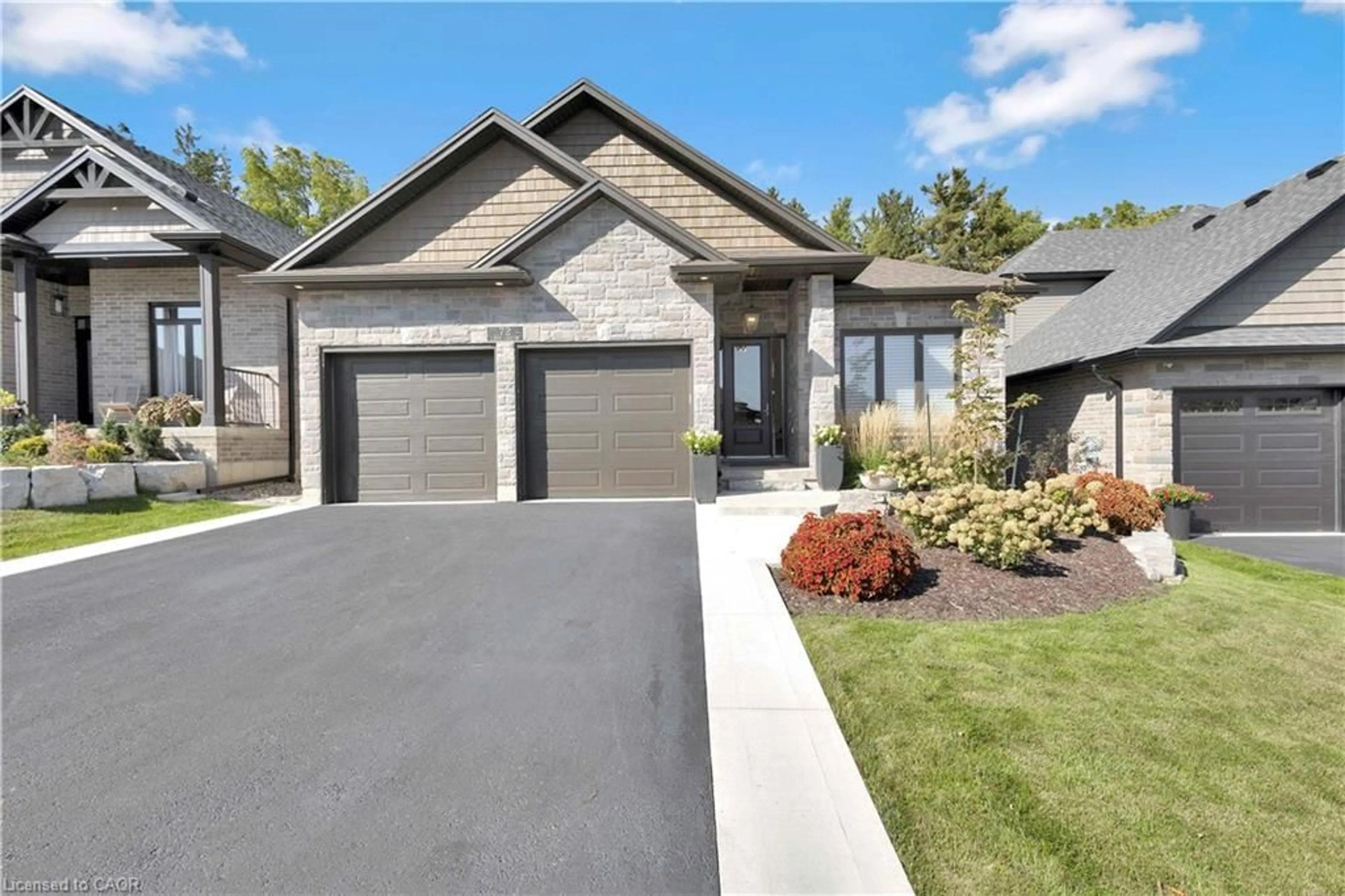 Home with brick exterior material, street for 72 Lorne Card Dr, Paris Ontario N3L 0E6