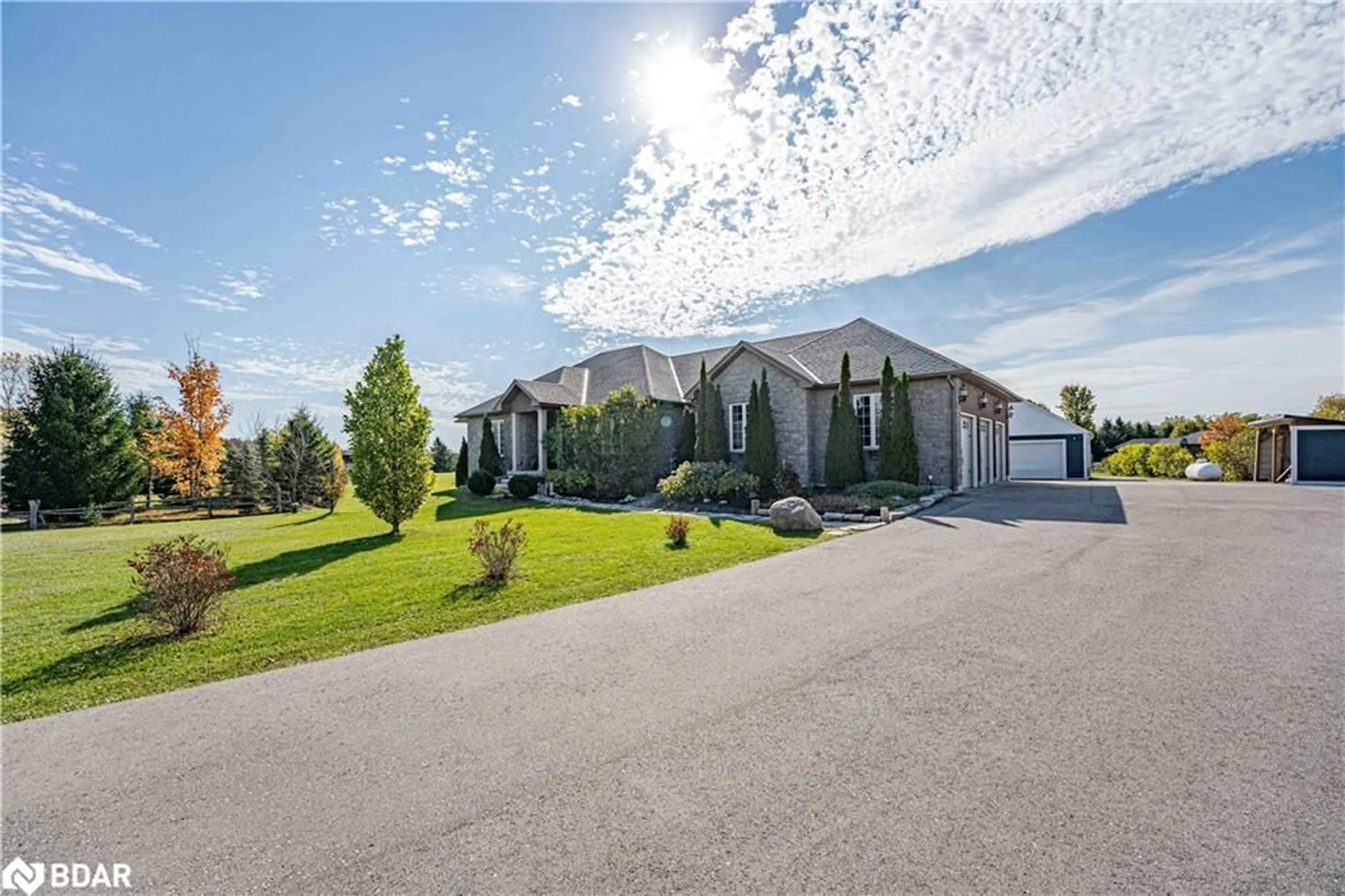 A pic from outside/outdoor area/front of a property/back of a property/a pic from drone, unknown for 2 Harry Parker Pl, Everett Ontario L0M 1J0
