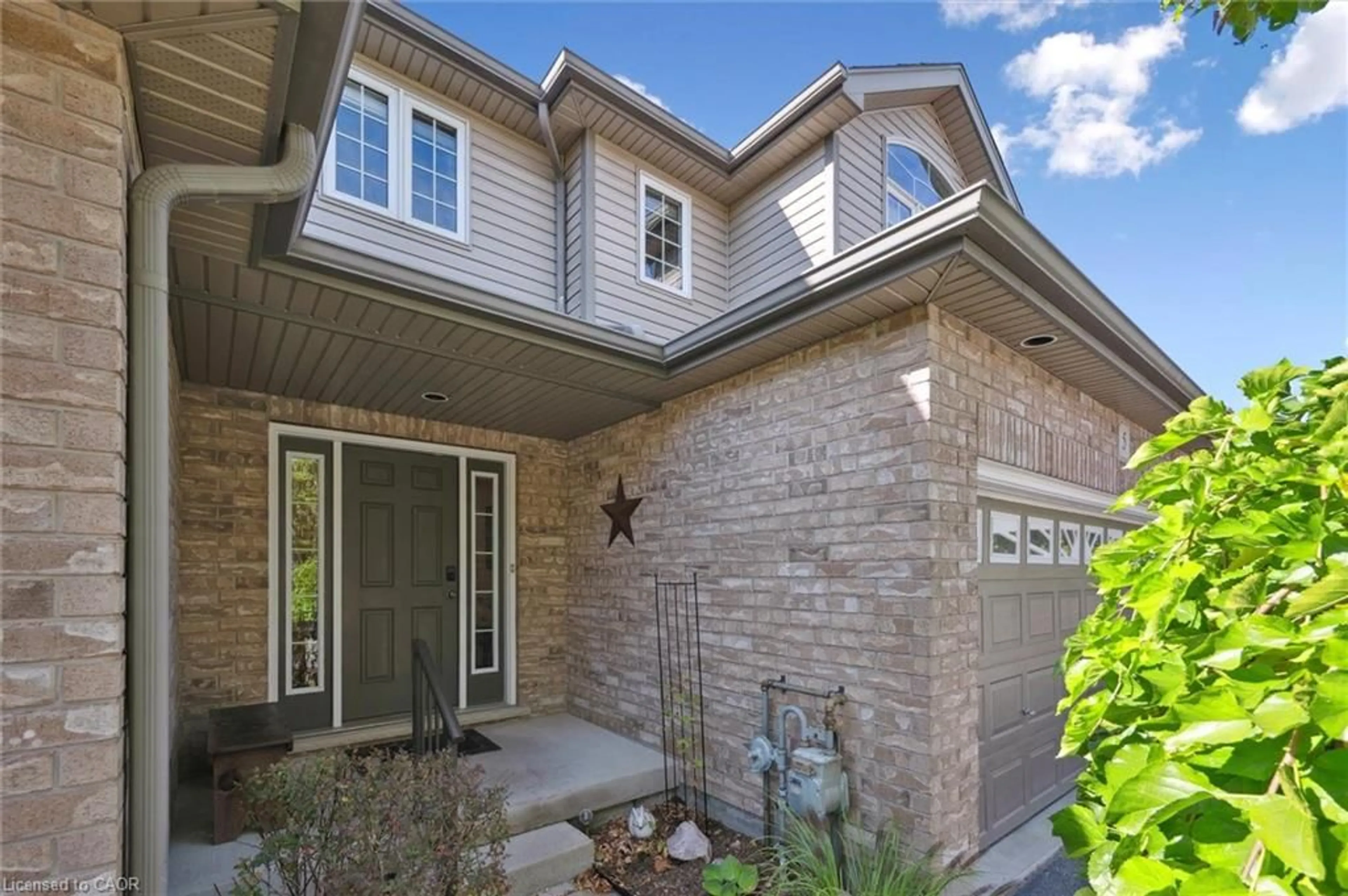 Home with brick exterior material, street for 255 Summerfield Dr #5, Guelph Ontario N1L 0E1