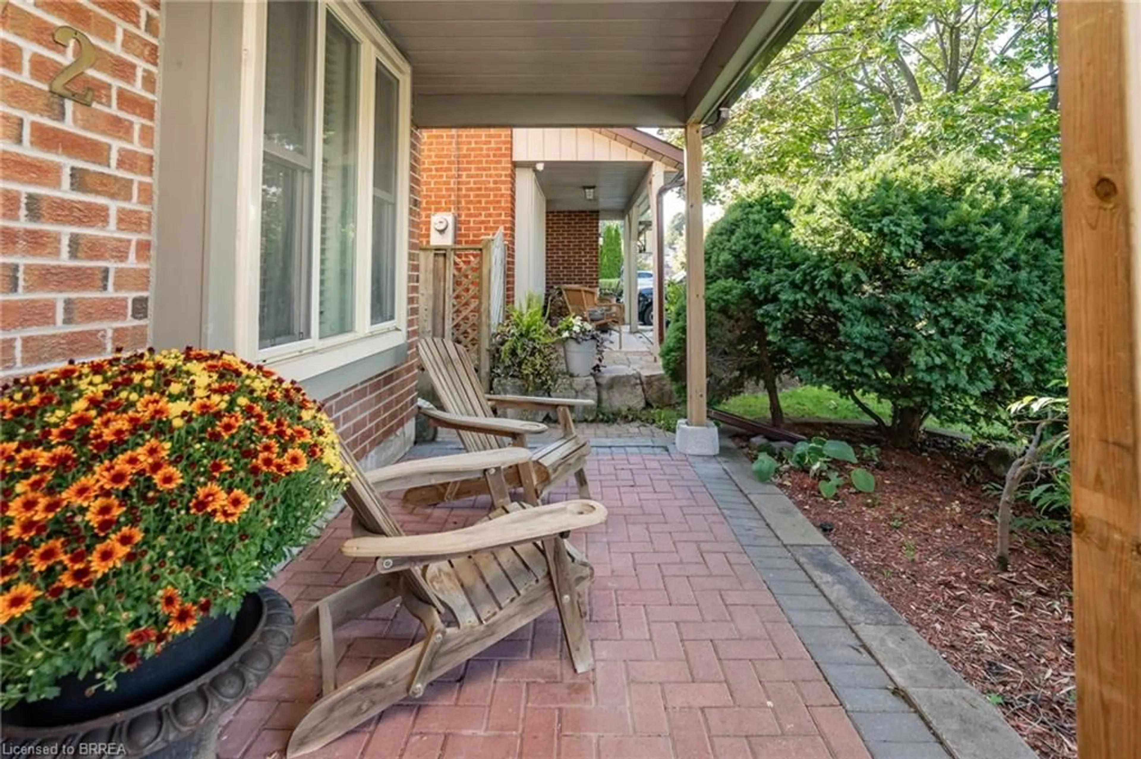 Patio, street for 972 Gablehurst Cres, Pickering Ontario L1V 5G4