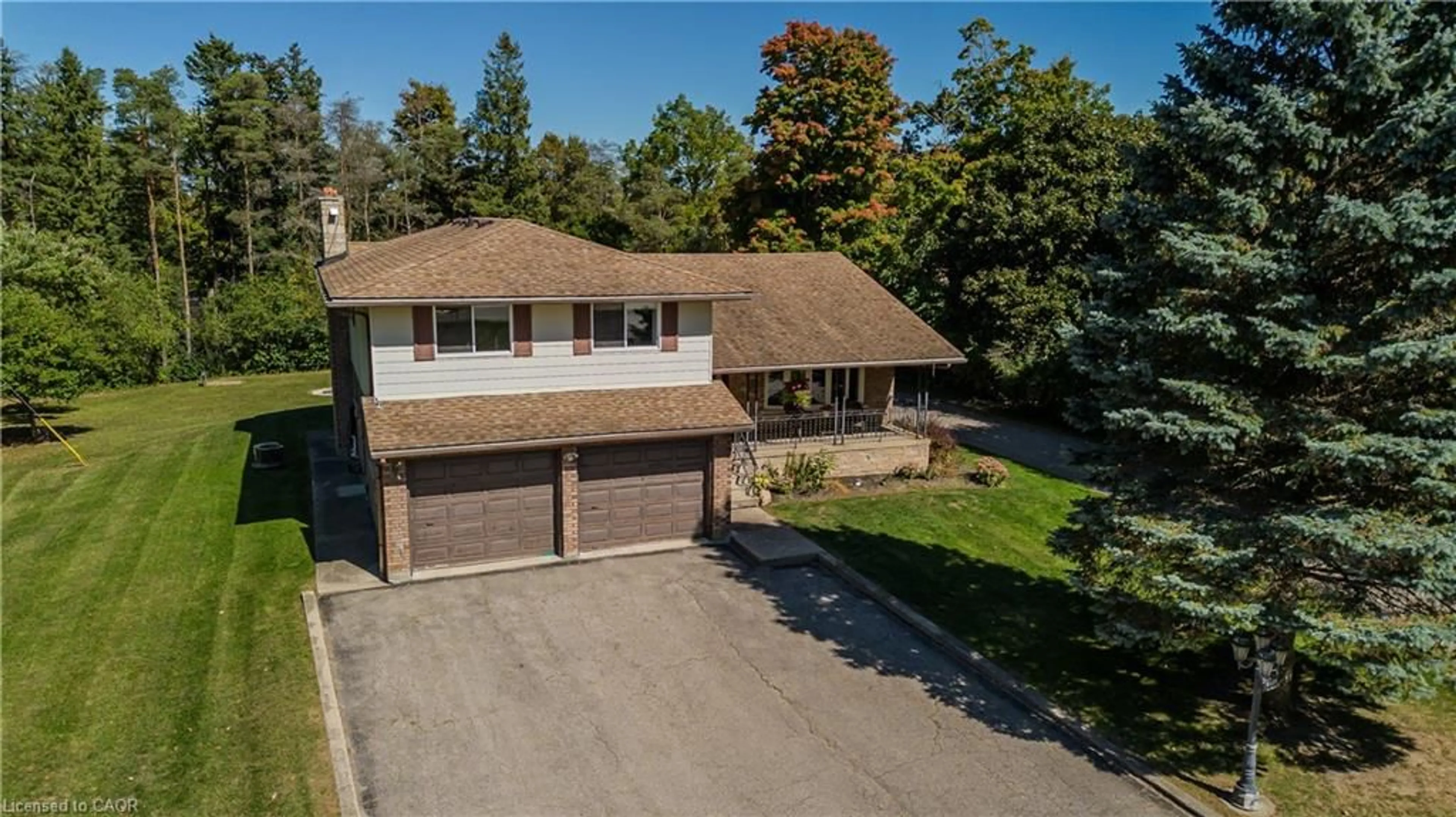 A pic from outside/outdoor area/front of a property/back of a property/a pic from drone, street for 4871 Wellington Road 29, Guelph Ontario N1H 6H8