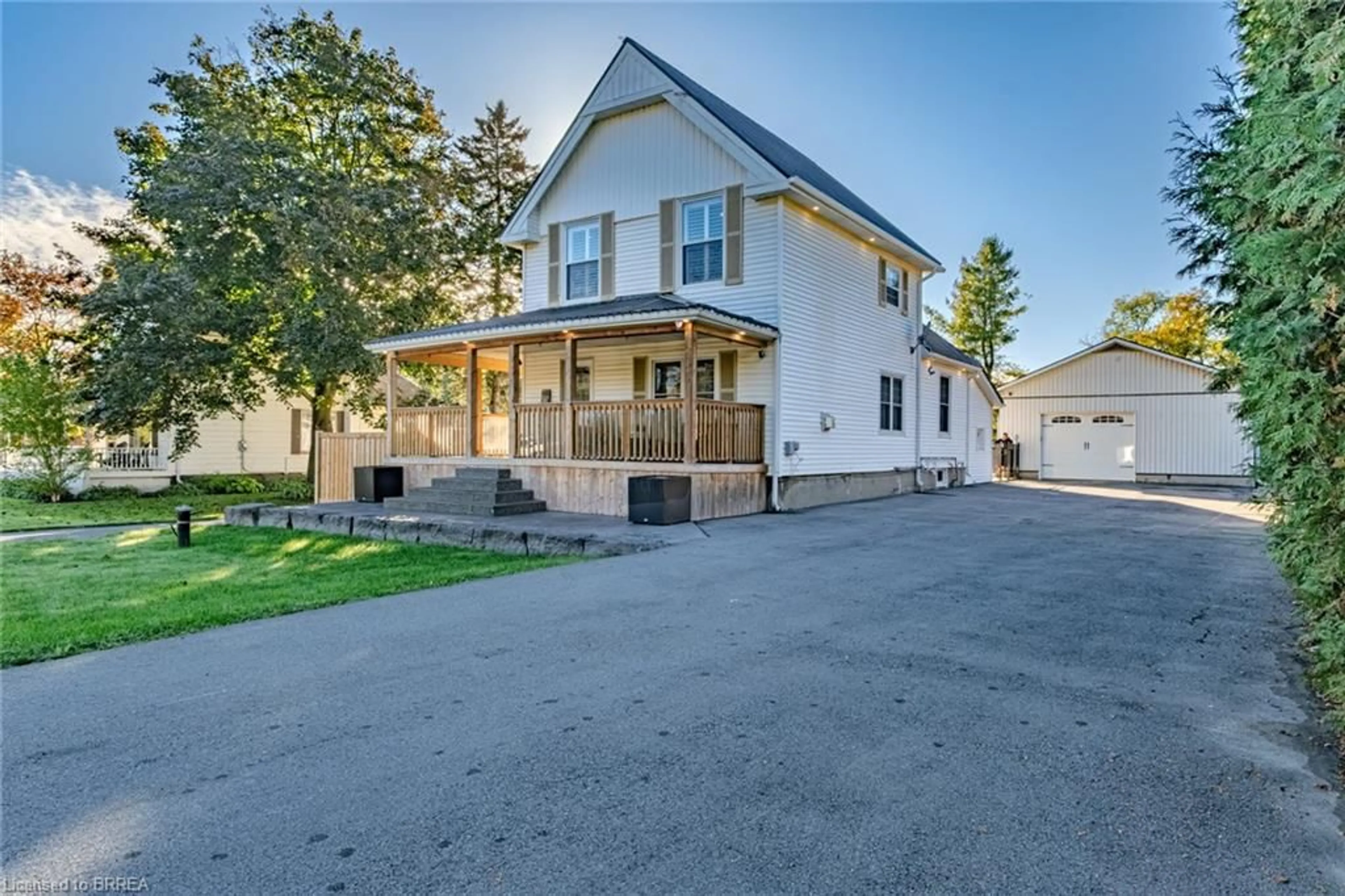 A pic from outside/outdoor area/front of a property/back of a property/a pic from drone, street for 233 Oakland Rd, Scotland Ontario N0E 1R0