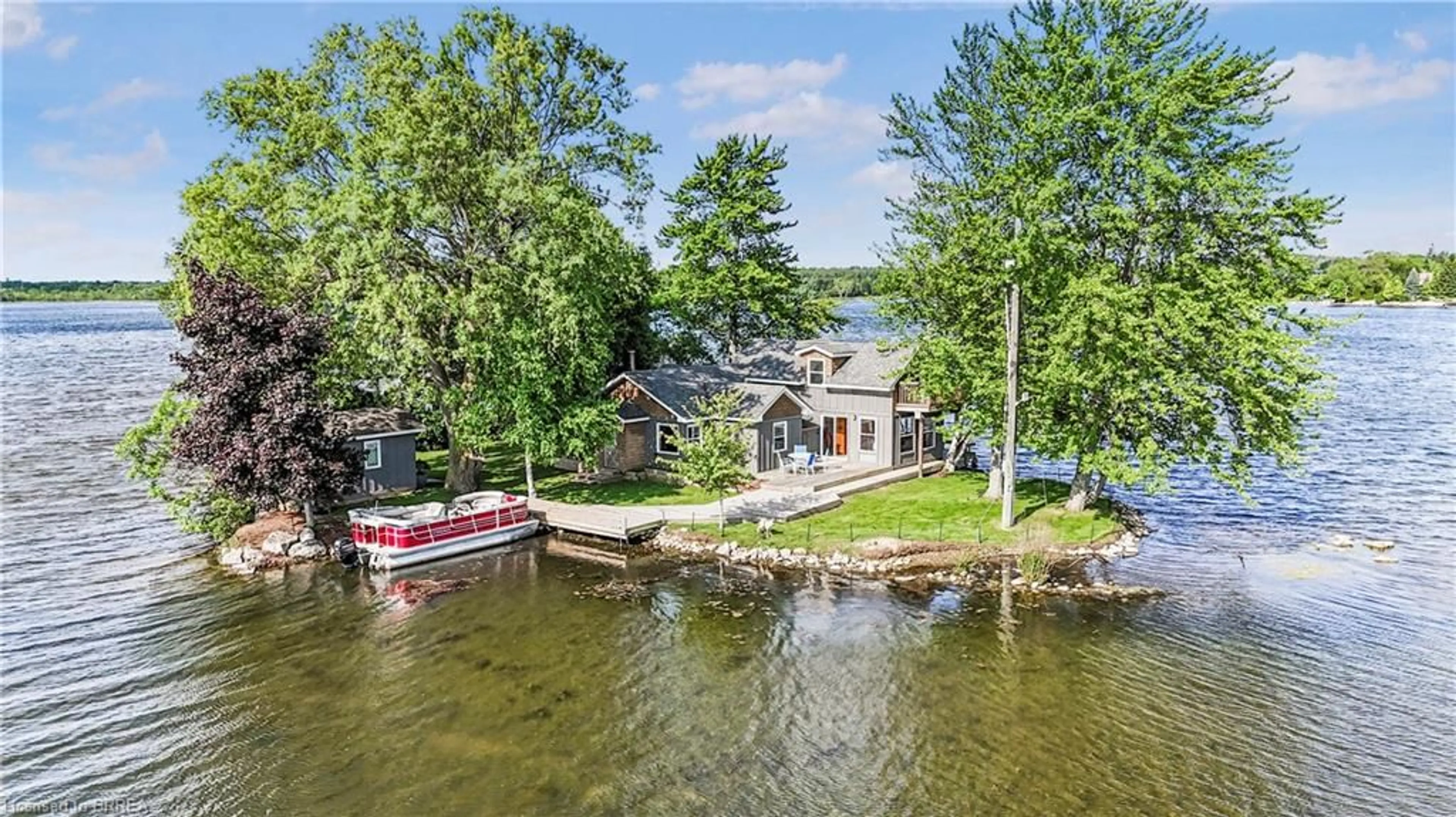 A pic from outside/outdoor area/front of a property/back of a property/a pic from drone, water/lake/river/ocean view for 43 Mcclintock Dr, Puslinch Ontario N3C 2V4