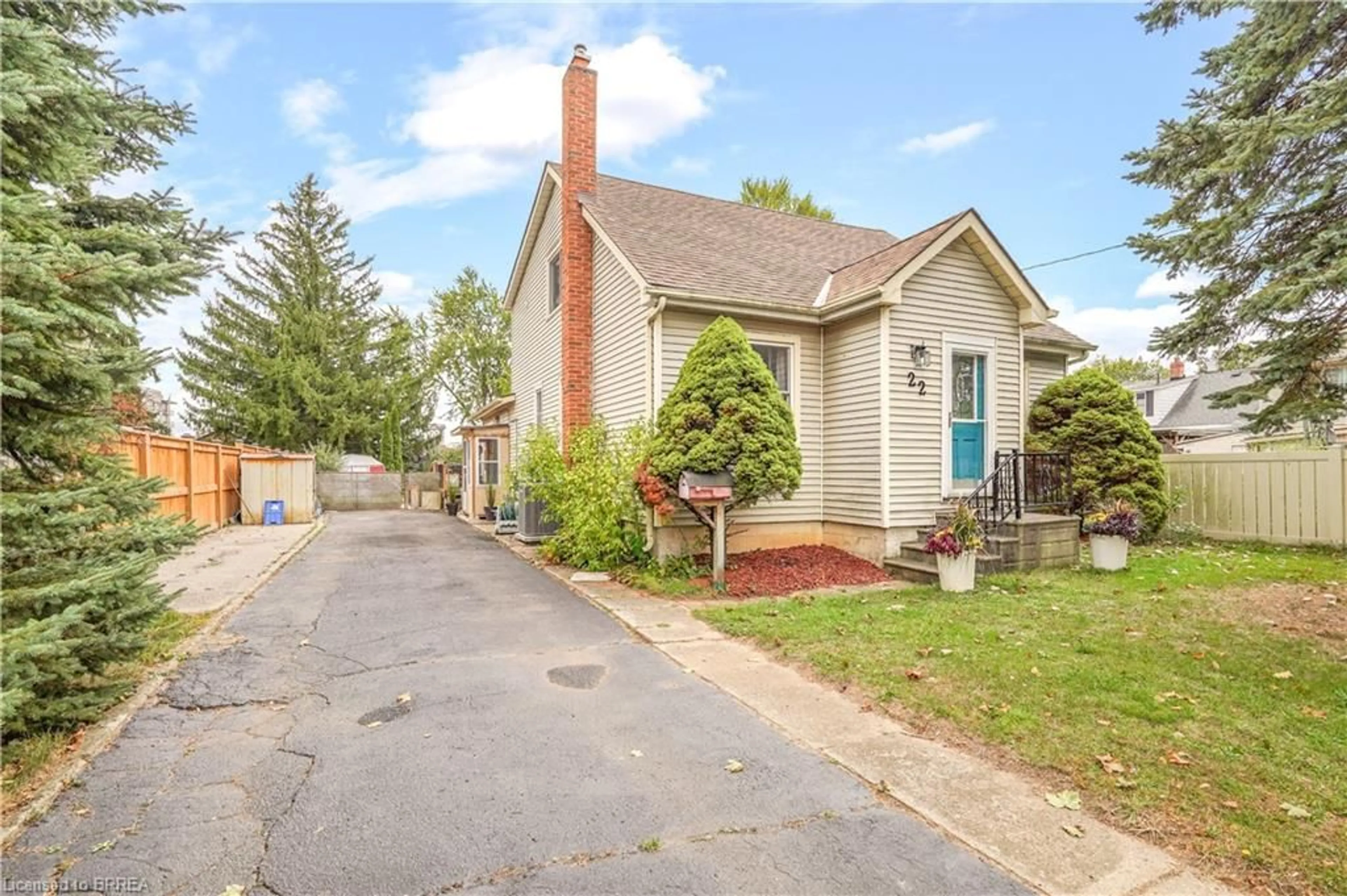 Home with brick exterior material, street for 22 Wayne Dr, Brantford Ontario N3R 2Y7